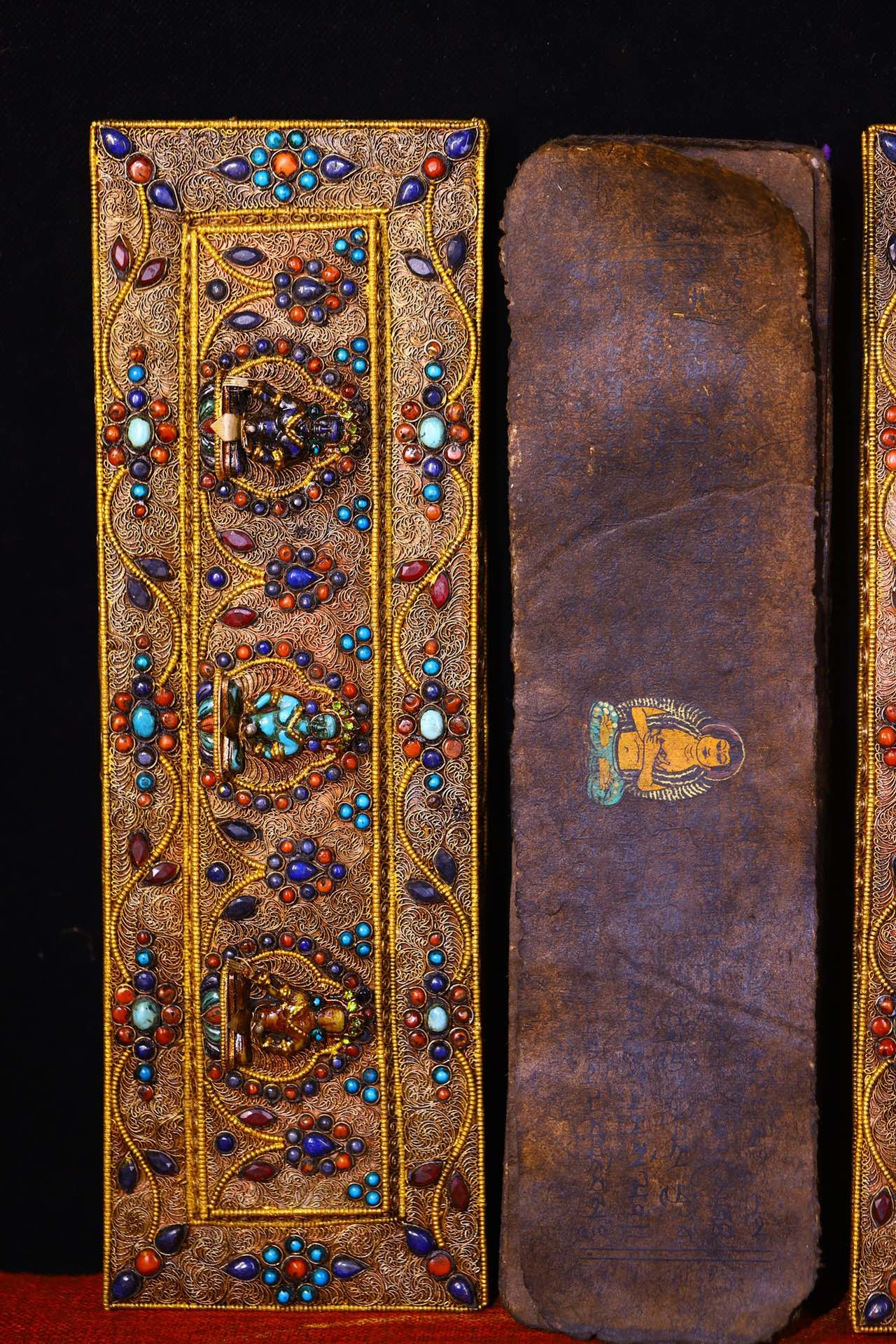 A0550 Vintage Buddhism Handwriting Sutra Book w Gold Wires Inlay Gem Cover
