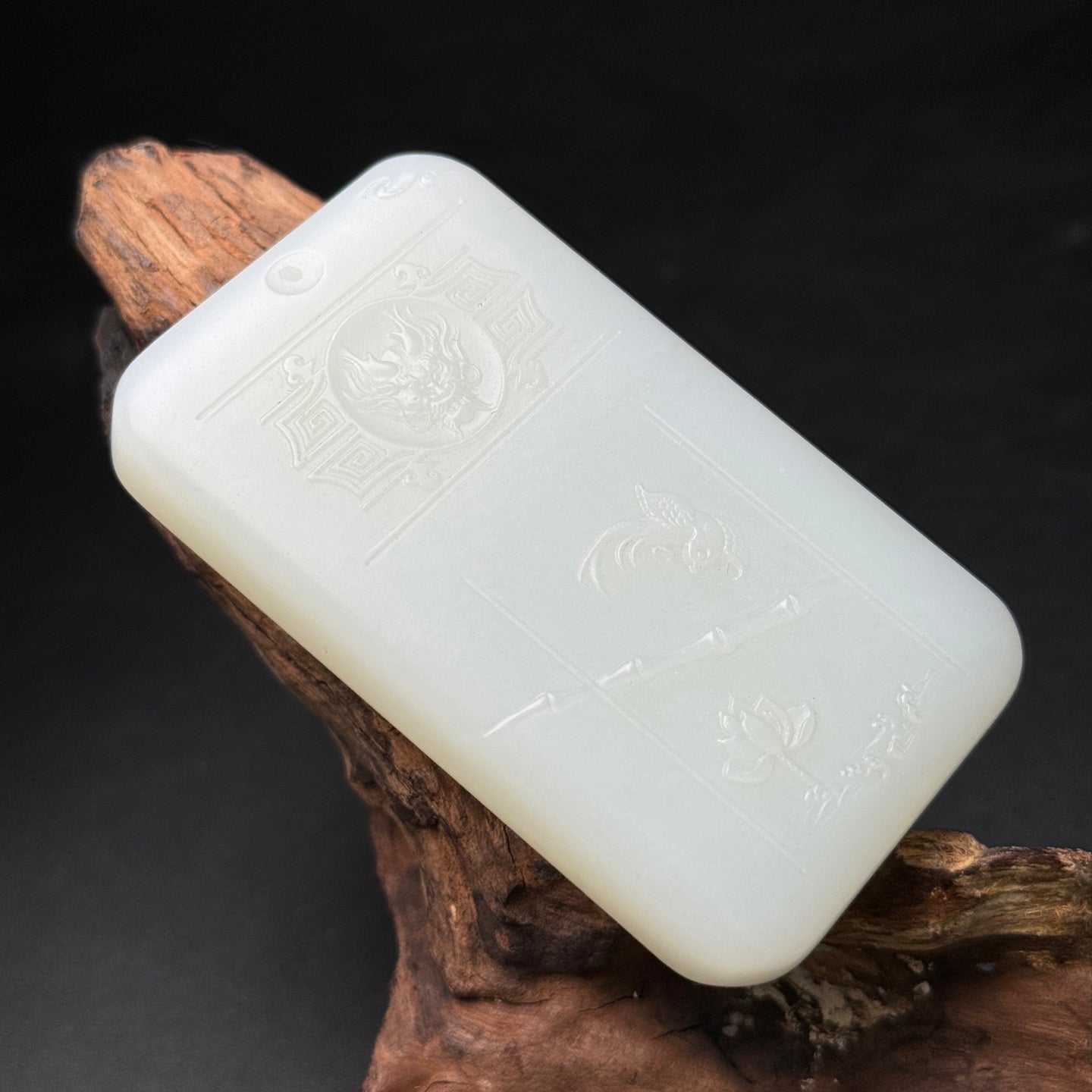 A0566 Superb Chinese White Hetian Jade Low Relief Kwan-yin Pendant