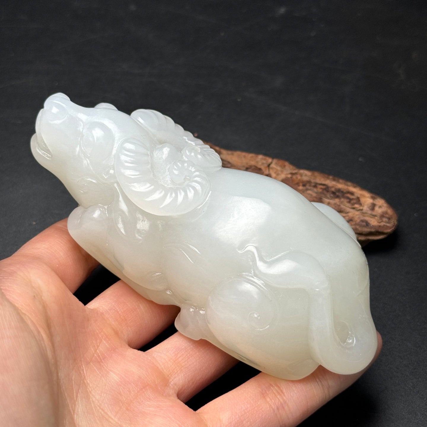 A0568 Superb Chinese White Hetian Jade Carved Fortune Ox Statue