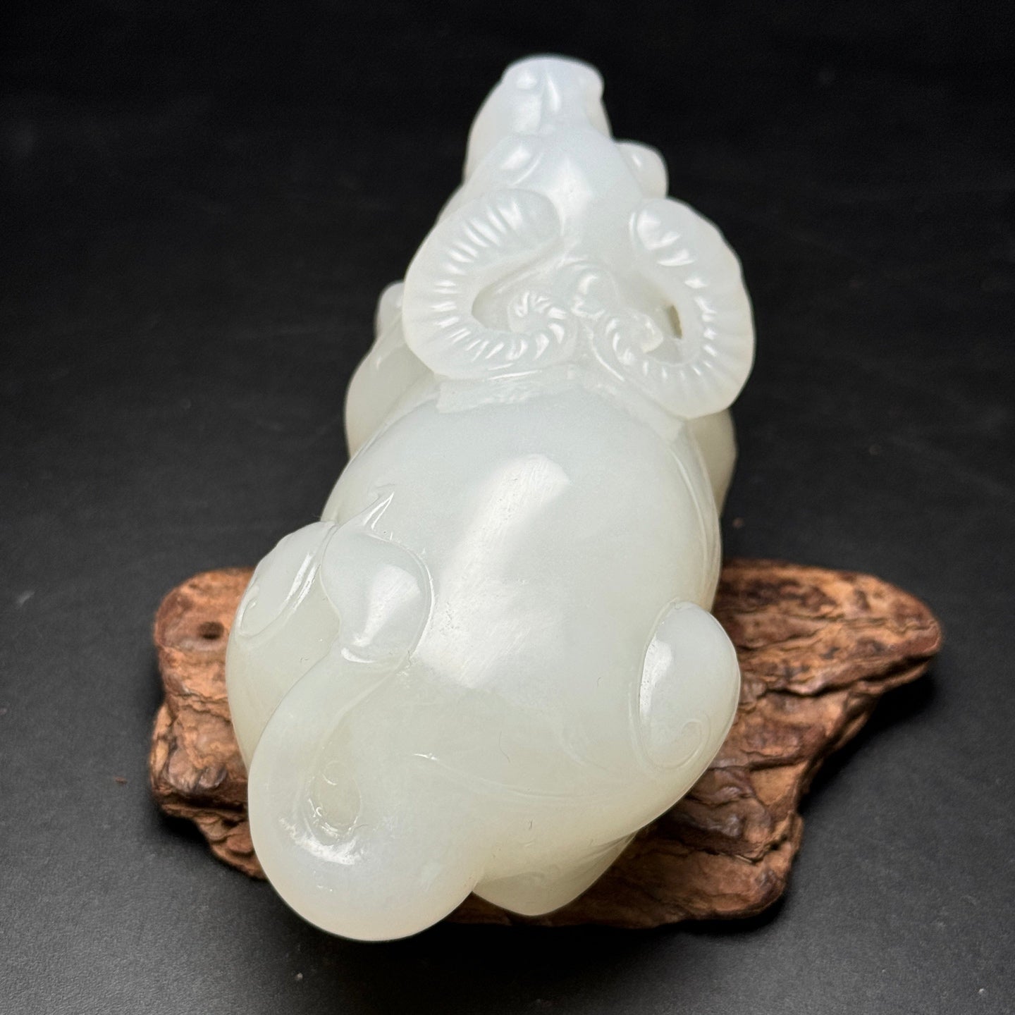 A0568 Superb Chinese White Hetian Jade Carved Fortune Ox Statue