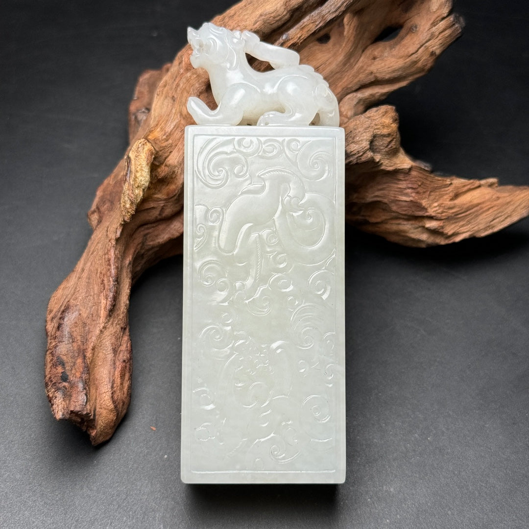 A0575 Superb Chinese White Hetian Jade Low Relief Fortune Pixiu Seal Staue