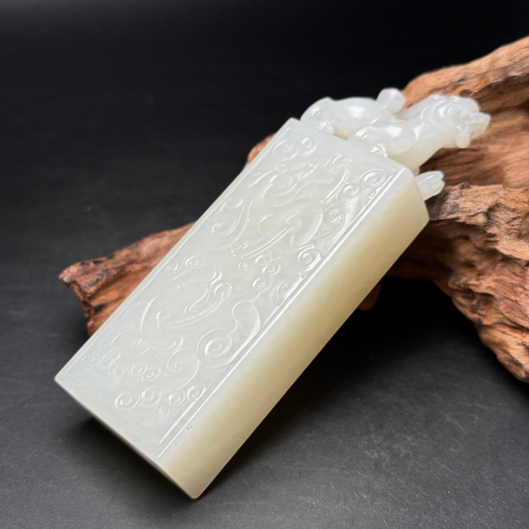 A0575 Superb Chinese White Hetian Jade Low Relief Fortune Pixiu Seal Staue