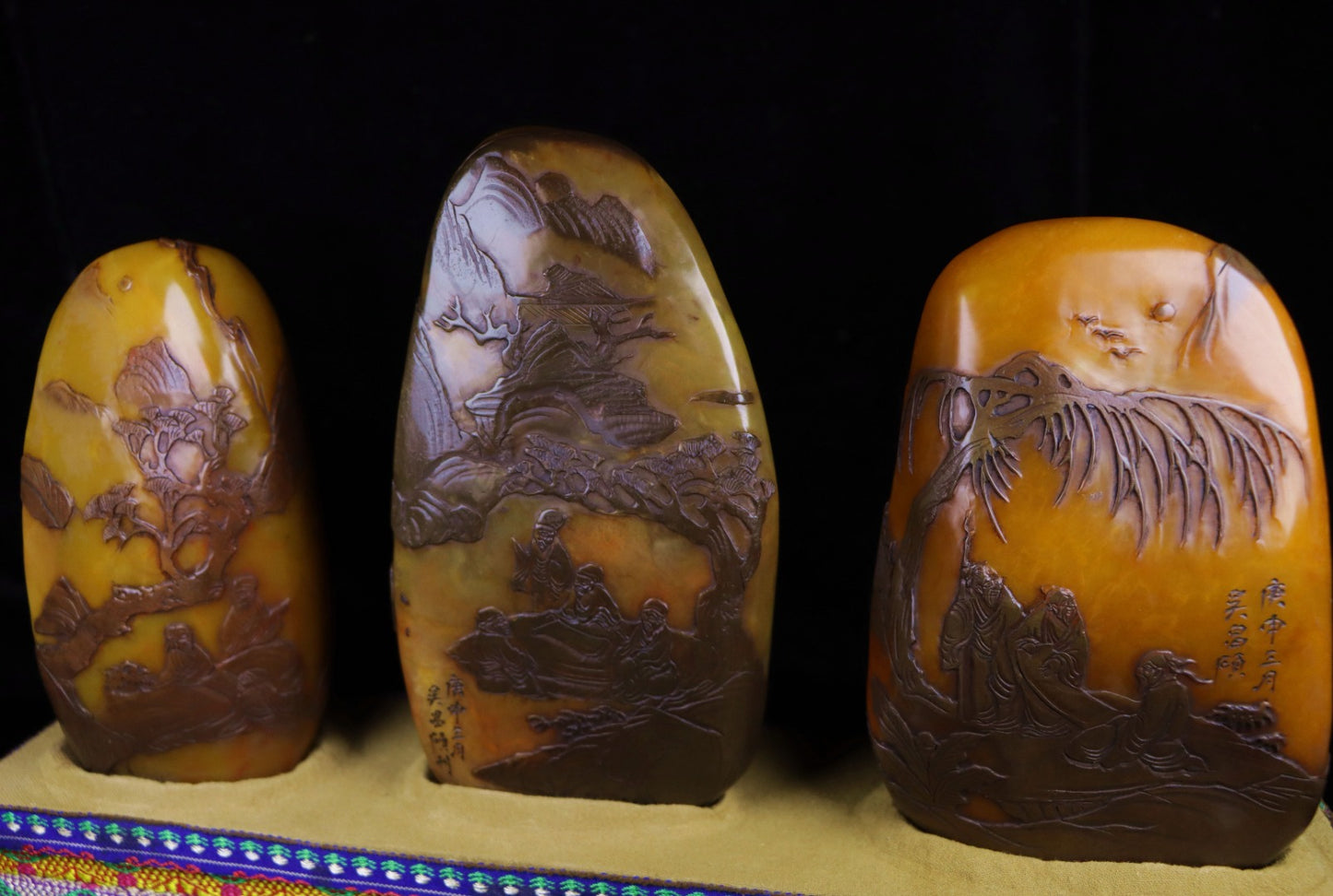 A0577 A Set Three Chinese Black Skin Shoushan Stone Low Relief Sages Meeting Seal Statue