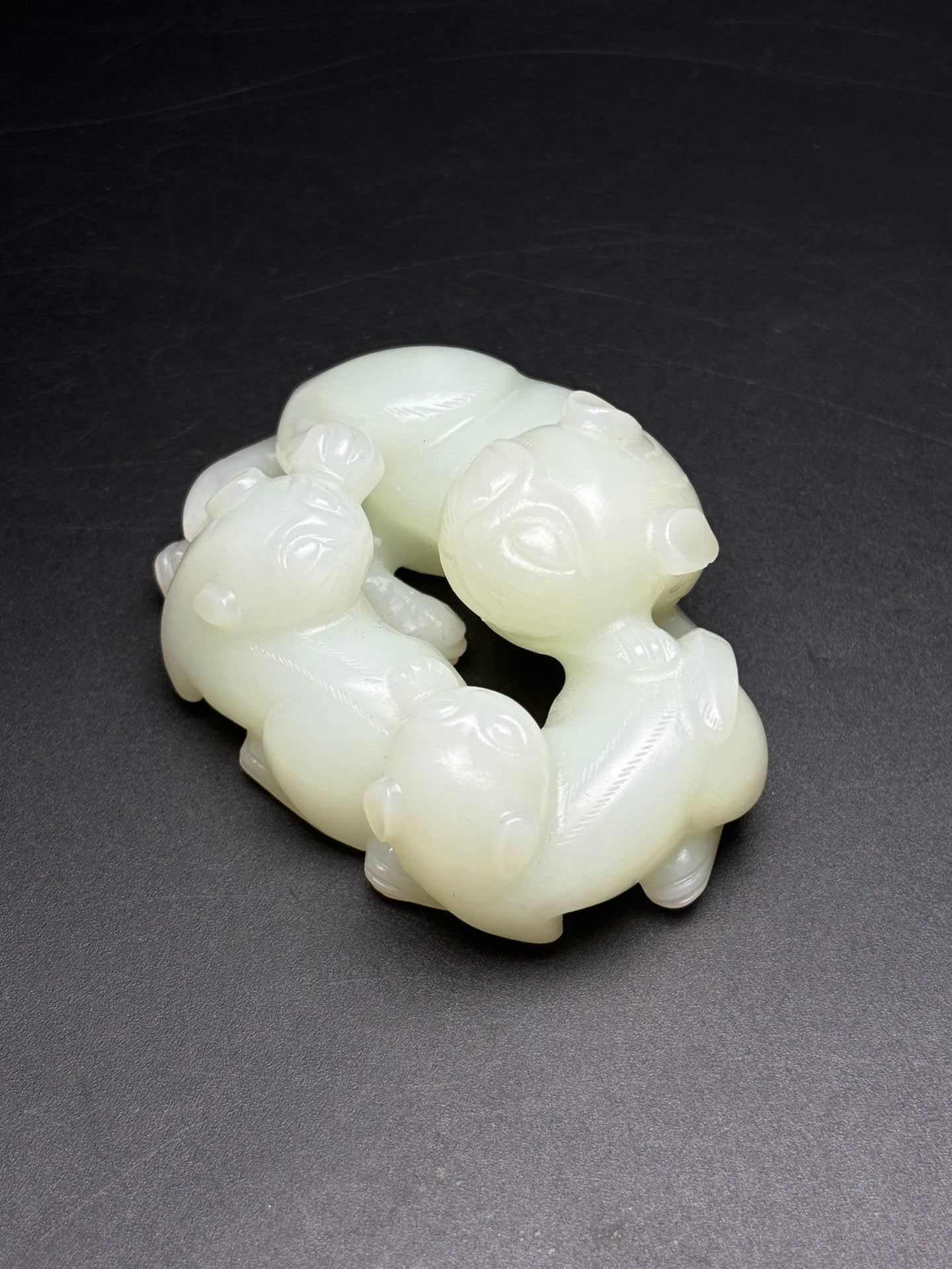 A0581 Chinese Natural Hetian Jade Carved Fortune Beast Statue/Pendant