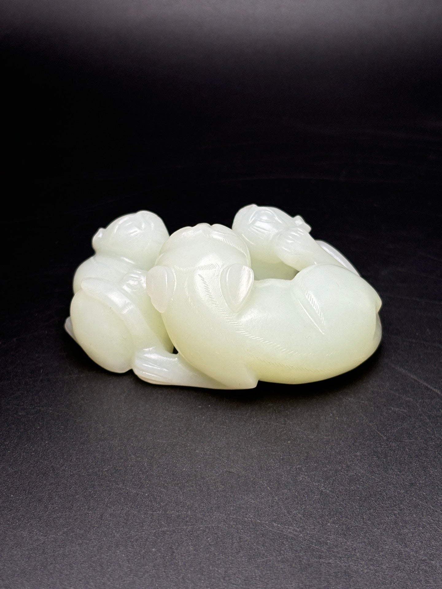 A0581 Chinese Natural Hetian Jade Carved Fortune Beast Statue/Pendant