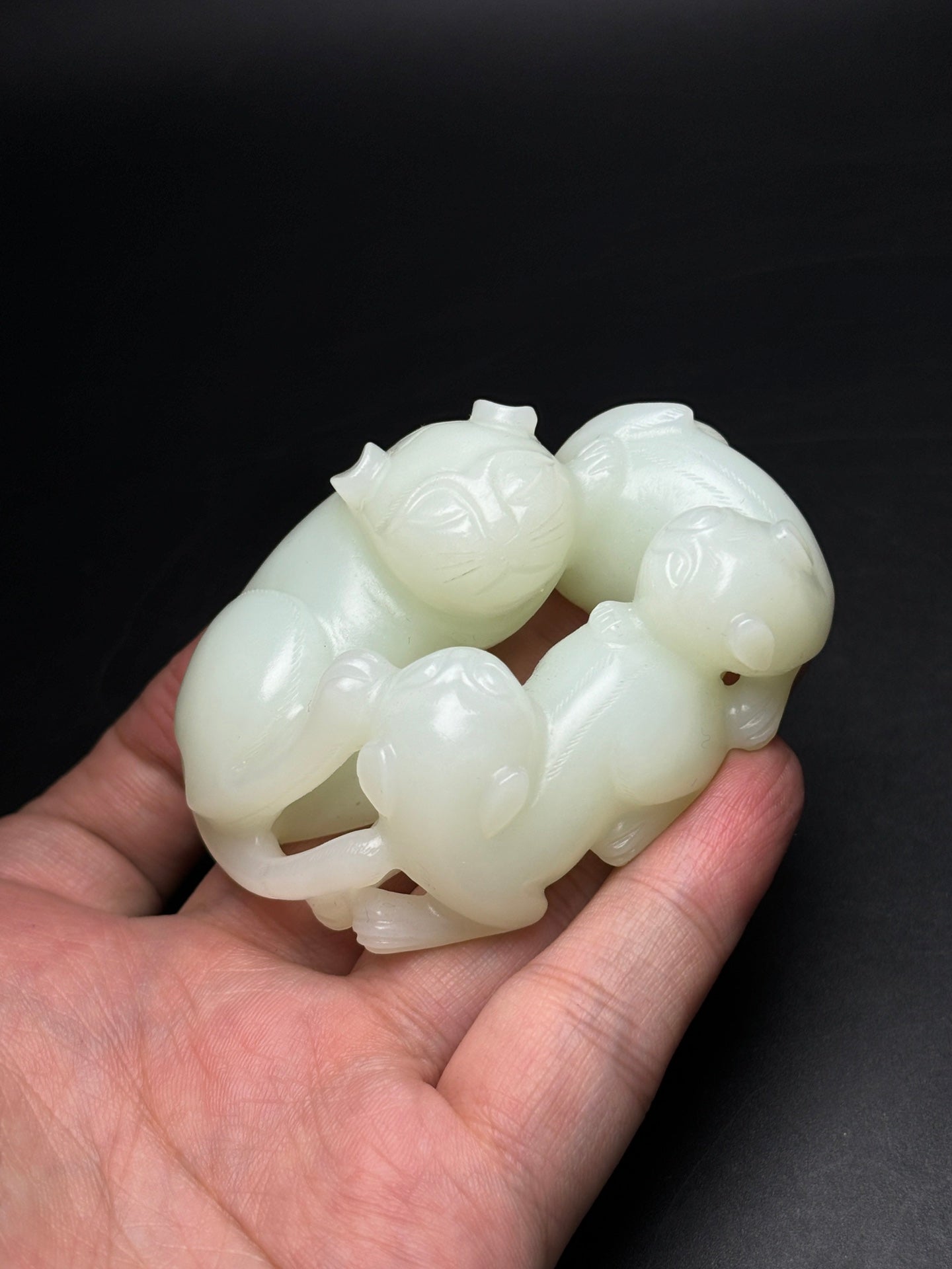 A0581 Chinese Natural Hetian Jade Carved Fortune Beast Statue/Pendant