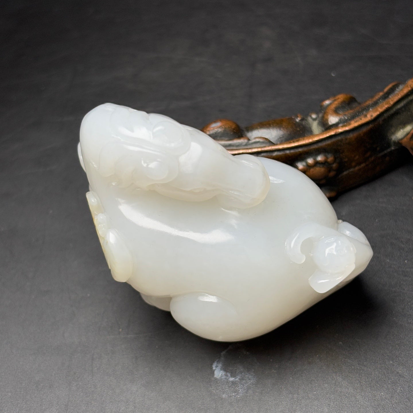 A0584 Superb Chinese White Hetian Jade Carved Horse & Monkey Statue/Pendant