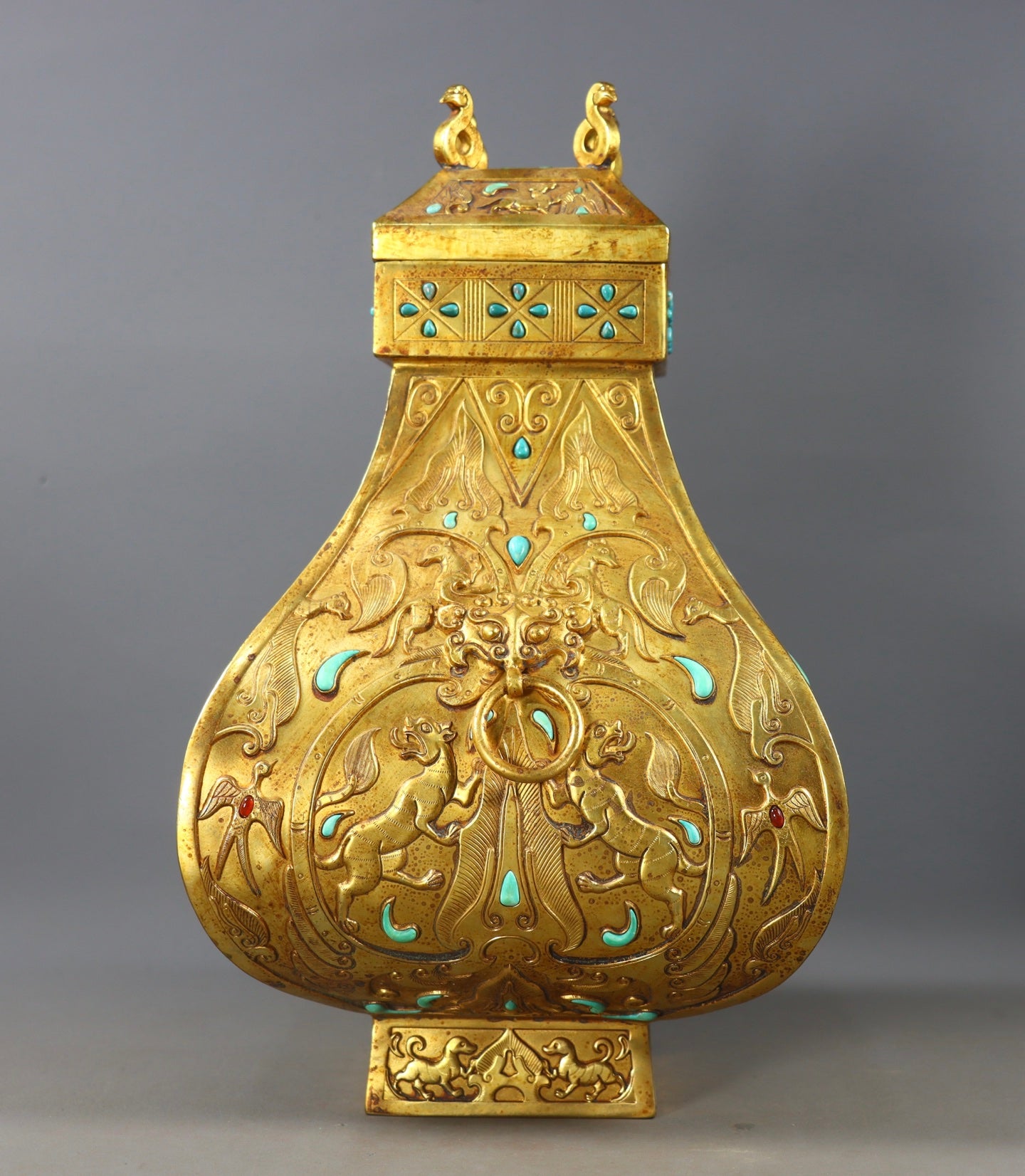 A0585 Vintage Chinese Gilt Gold Bronze Inlay Turquoise Fortune Beast Pot w Lid