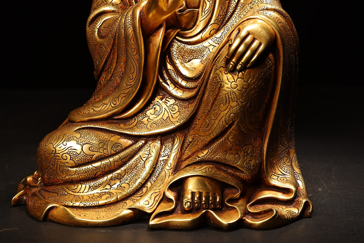 A0589 Tibetan Buddhism Gilt Gold Copper Kwan-yin Statue