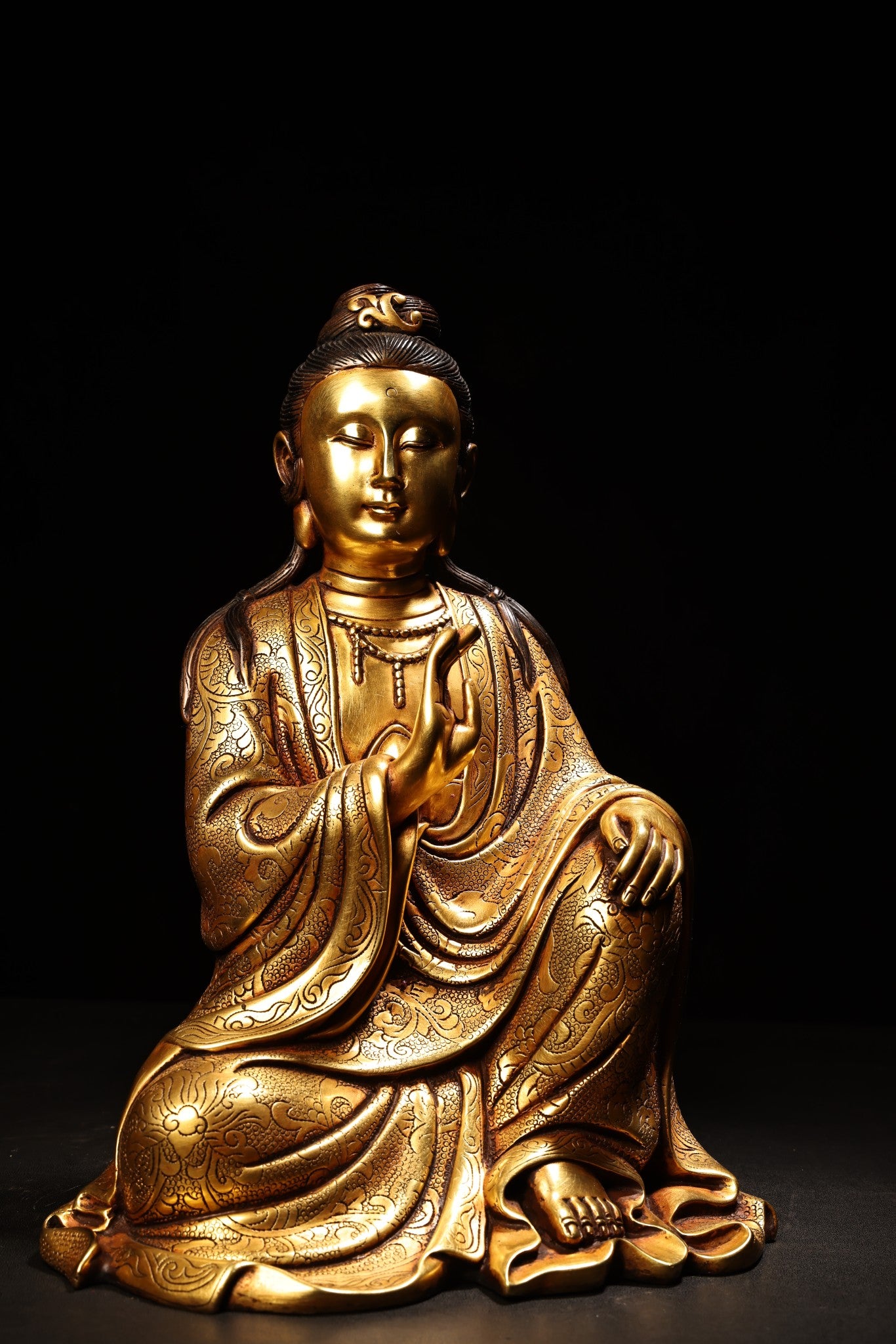 A0589 Tibetan Buddhism Gilt Gold Copper Kwan-yin Statue