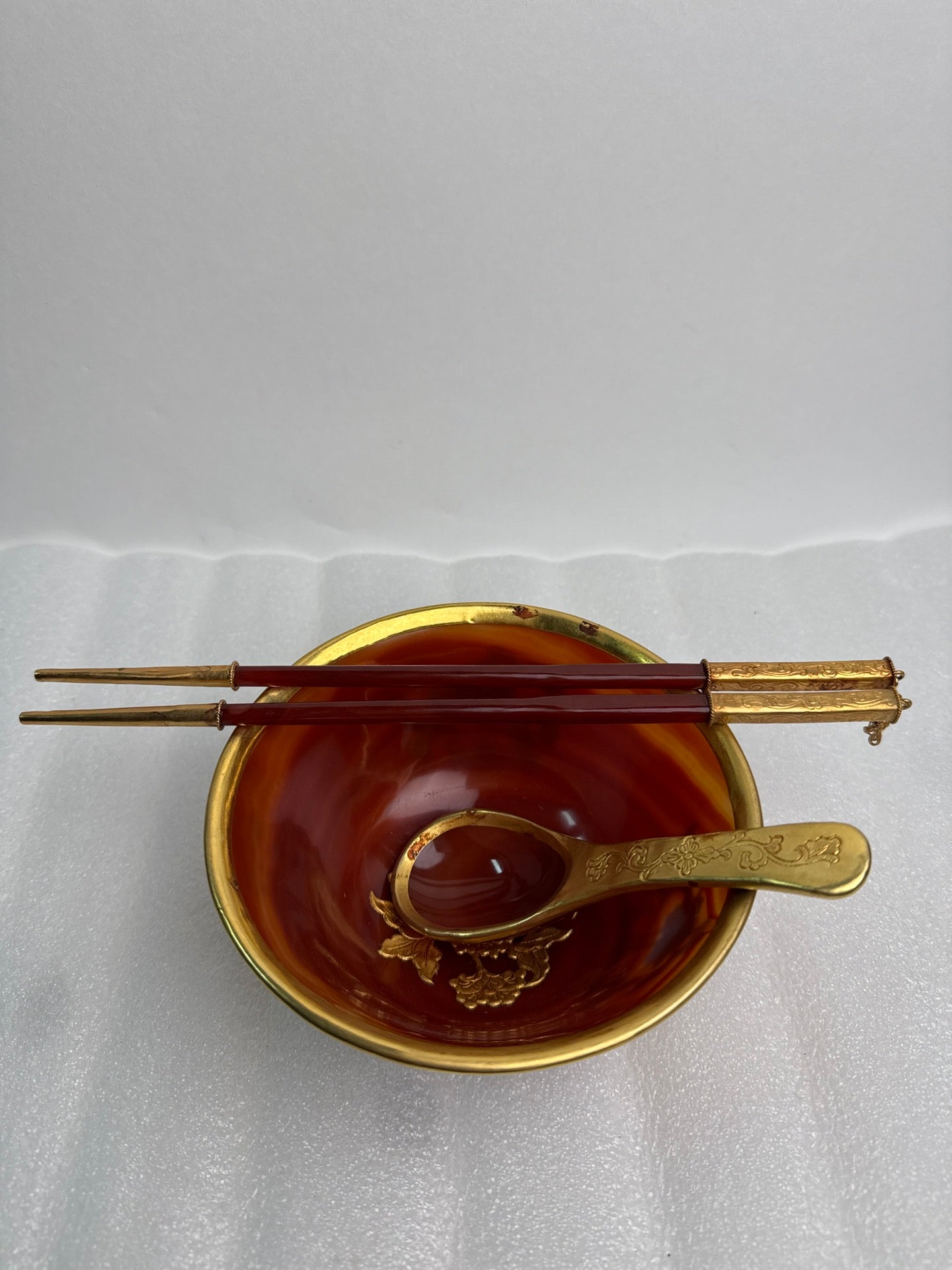 A0598 Chinese Red Agate Inlaying Gold Edge Flower Design Bowl & Chopsticks