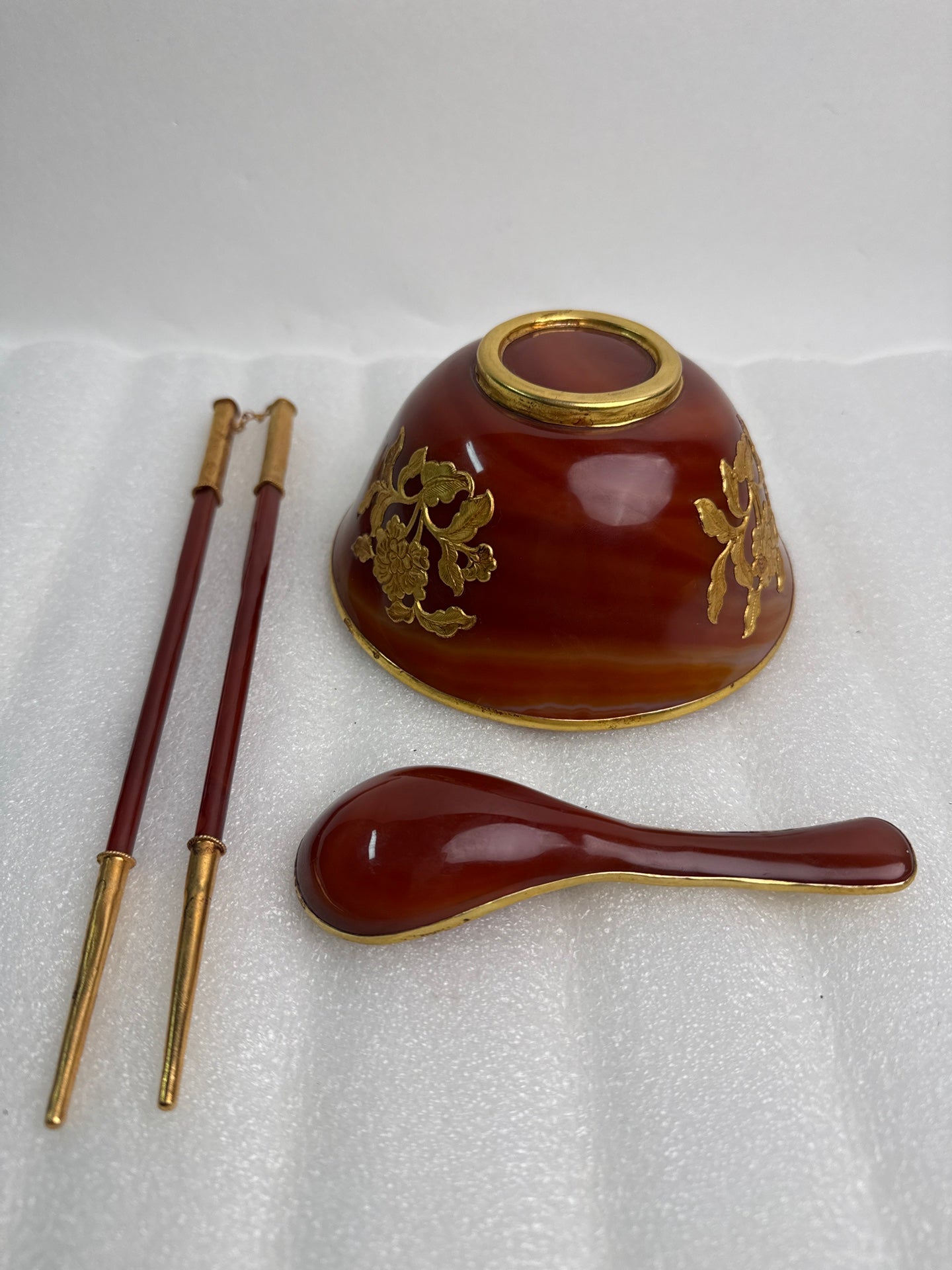 A0598 Chinese Red Agate Inlaying Gold Edge Flower Design Bowl & Chopsticks