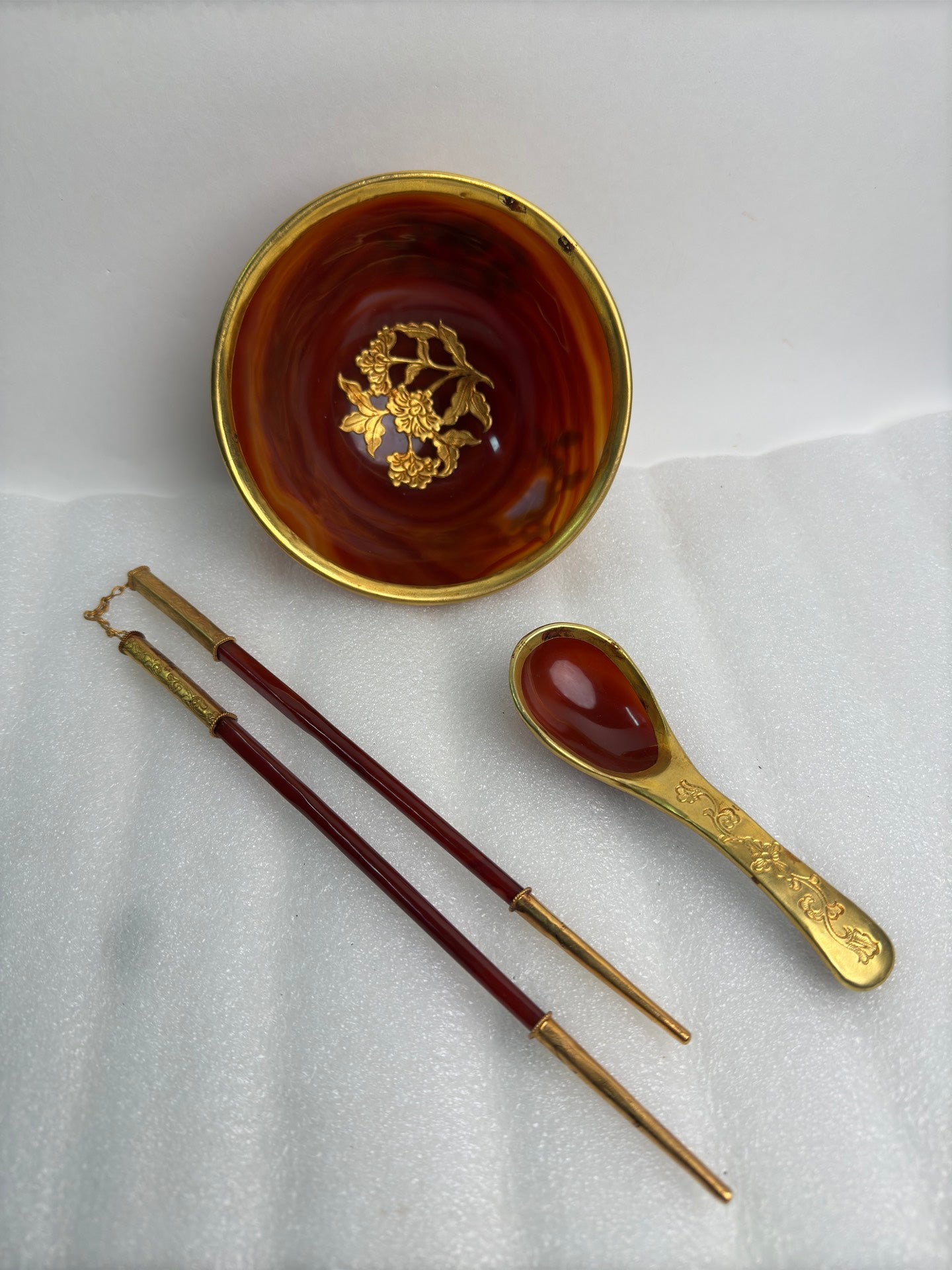 A0598 Chinese Red Agate Inlaying Gold Edge Flower Design Bowl & Chopsticks