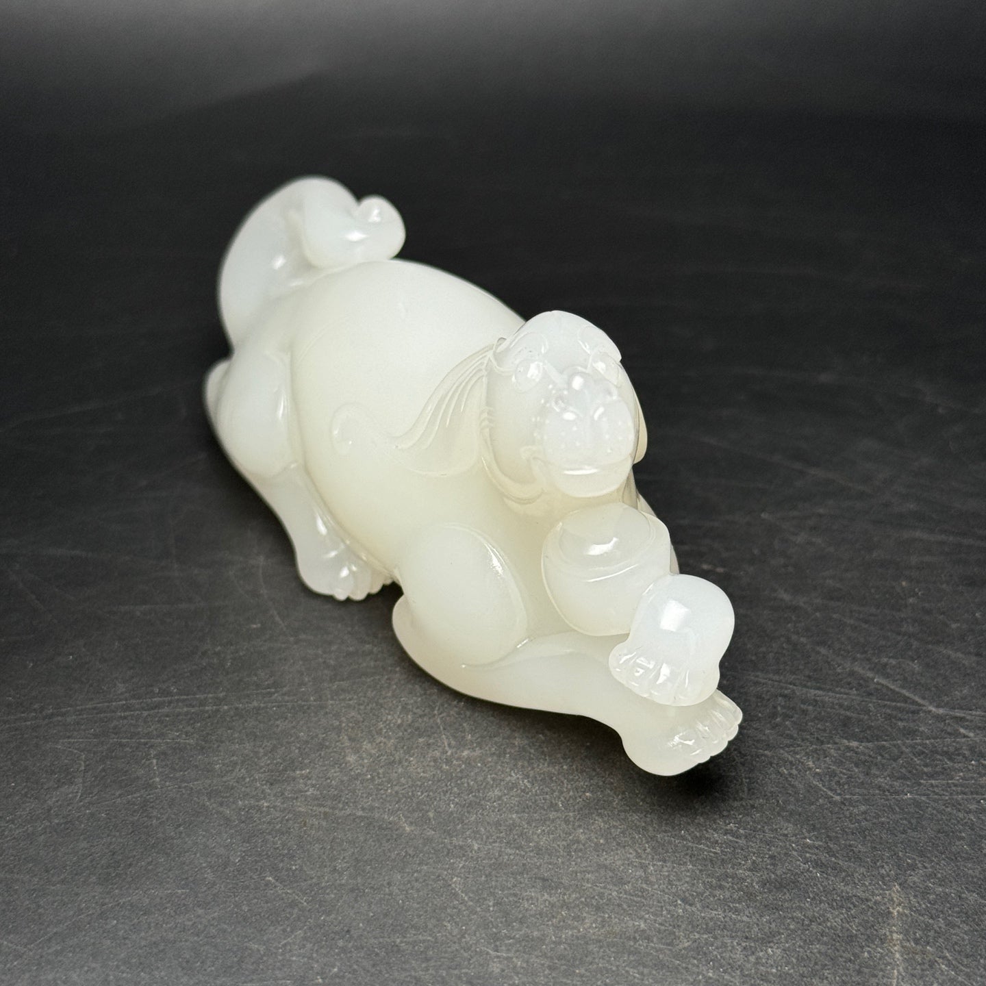 A0599 Superb Chinese White Hetian Jade Carved Dog Statue/Pendant