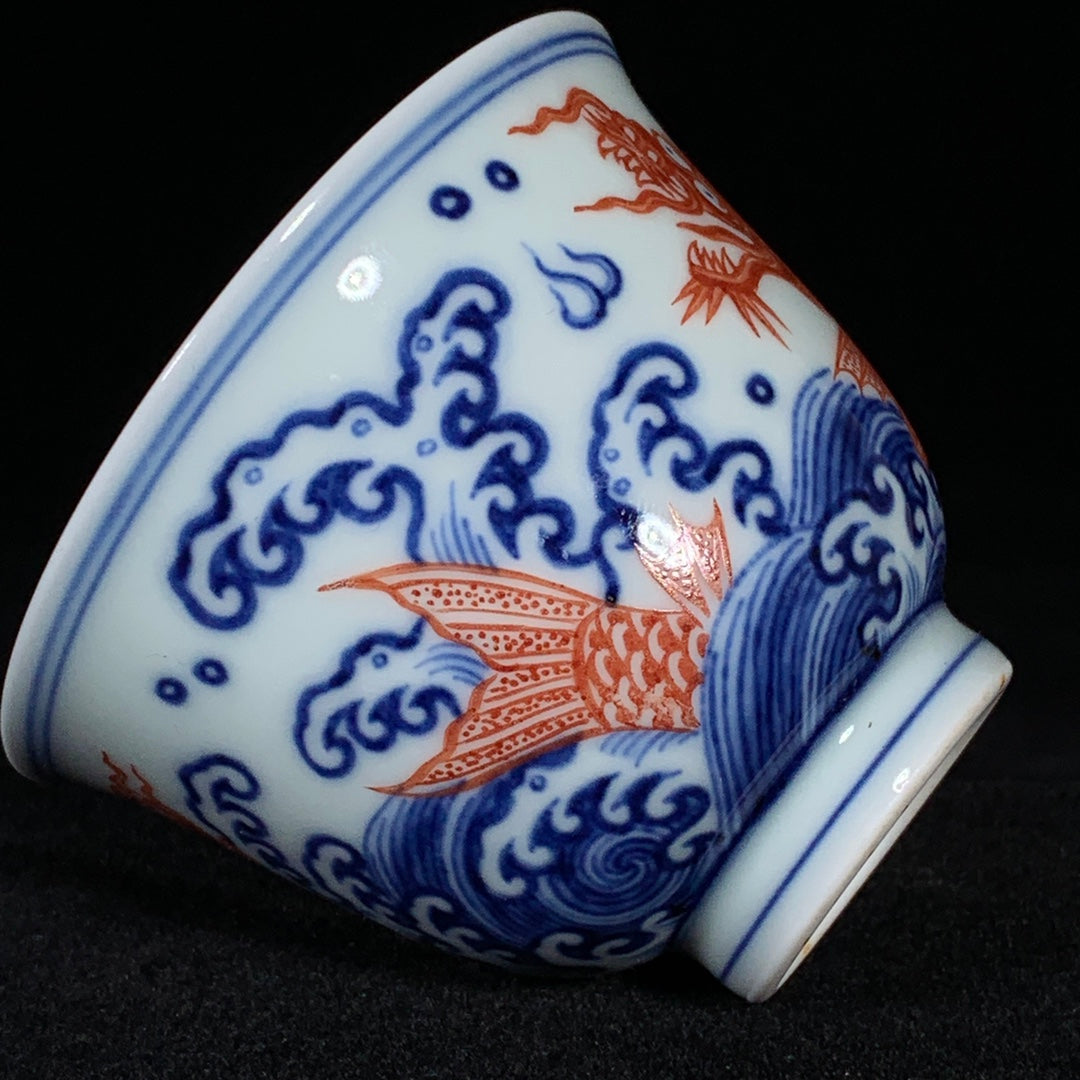 A0607 Chinese Iron Red Glaze+Blue And White Porcelain Dragon Fish Design Wine Cup
