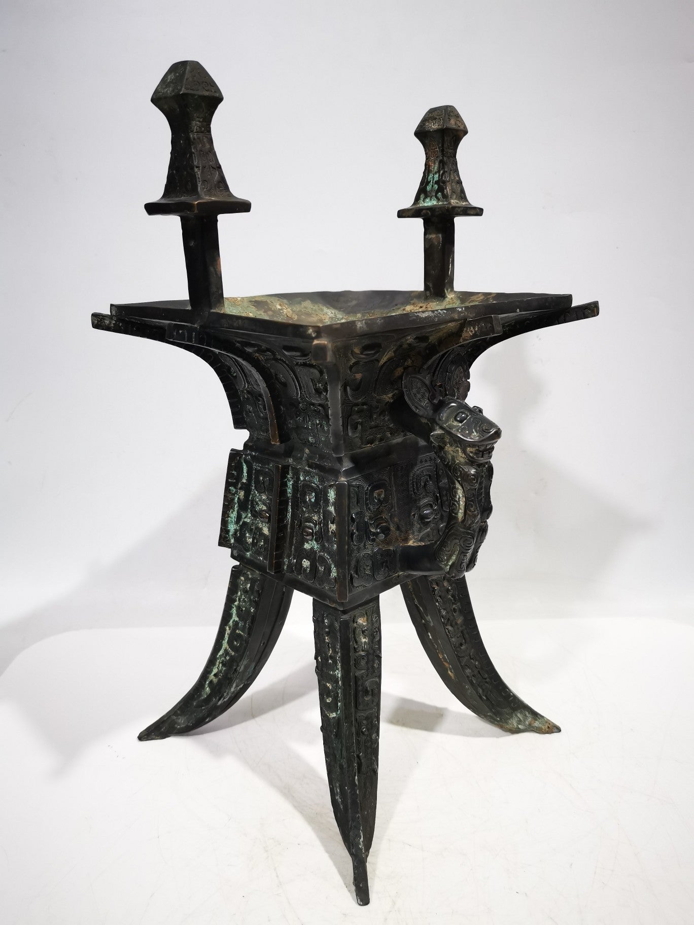 A0632 Vintage Chinese Bronze Four Legs Ritual Vessels - Jia