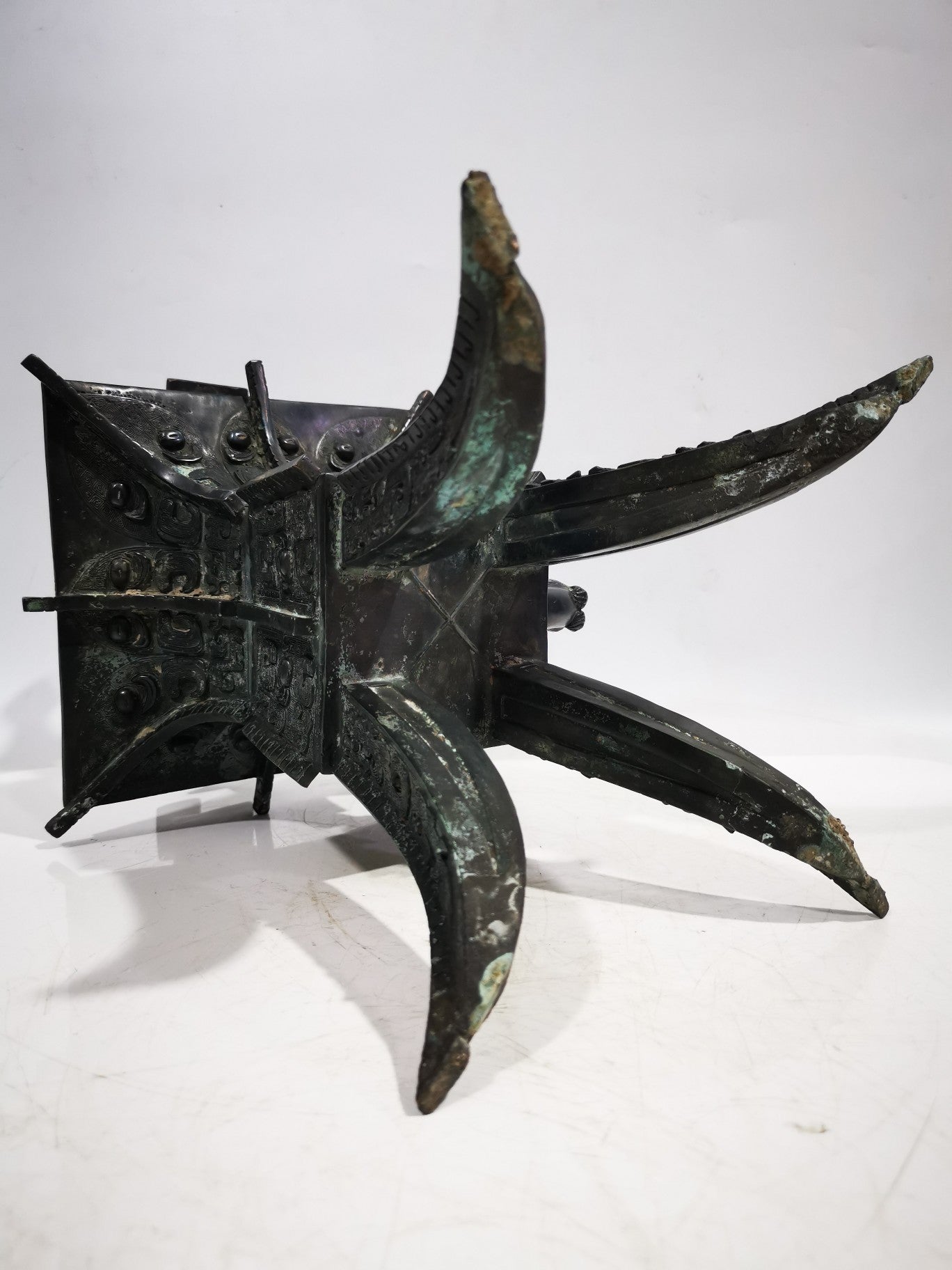 A0632 Vintage Chinese Bronze Four Legs Ritual Vessels - Jia