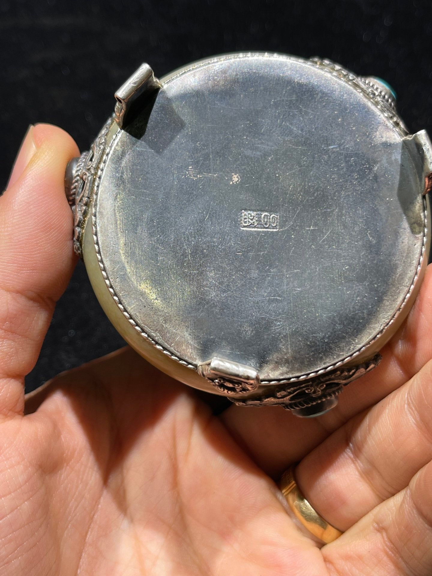 A0639 Vintage Pure Silver Inlay Hetian Jade & Gem Rouge Box