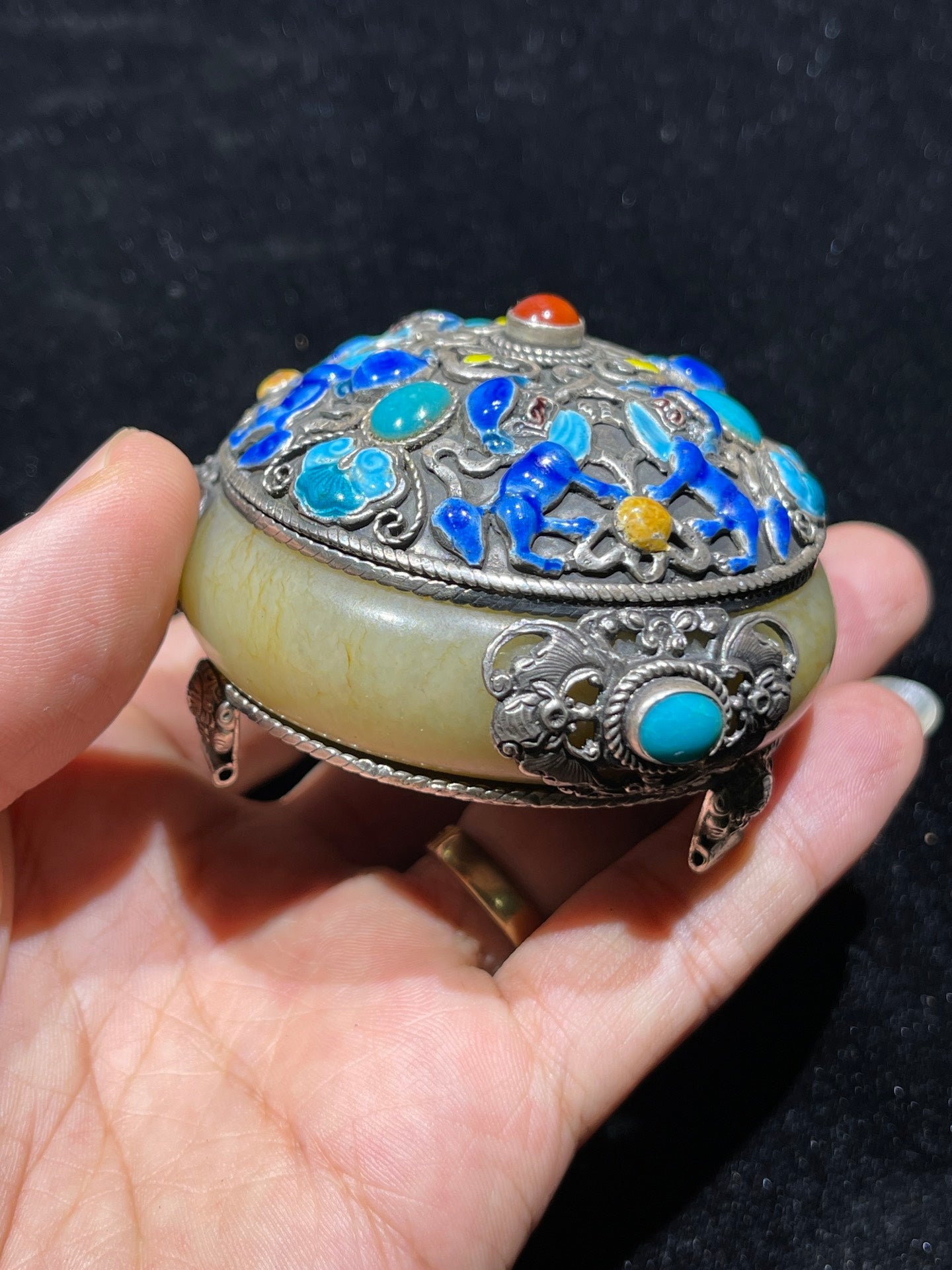 A0639 Vintage Pure Silver Inlay Hetian Jade & Gem Rouge Box