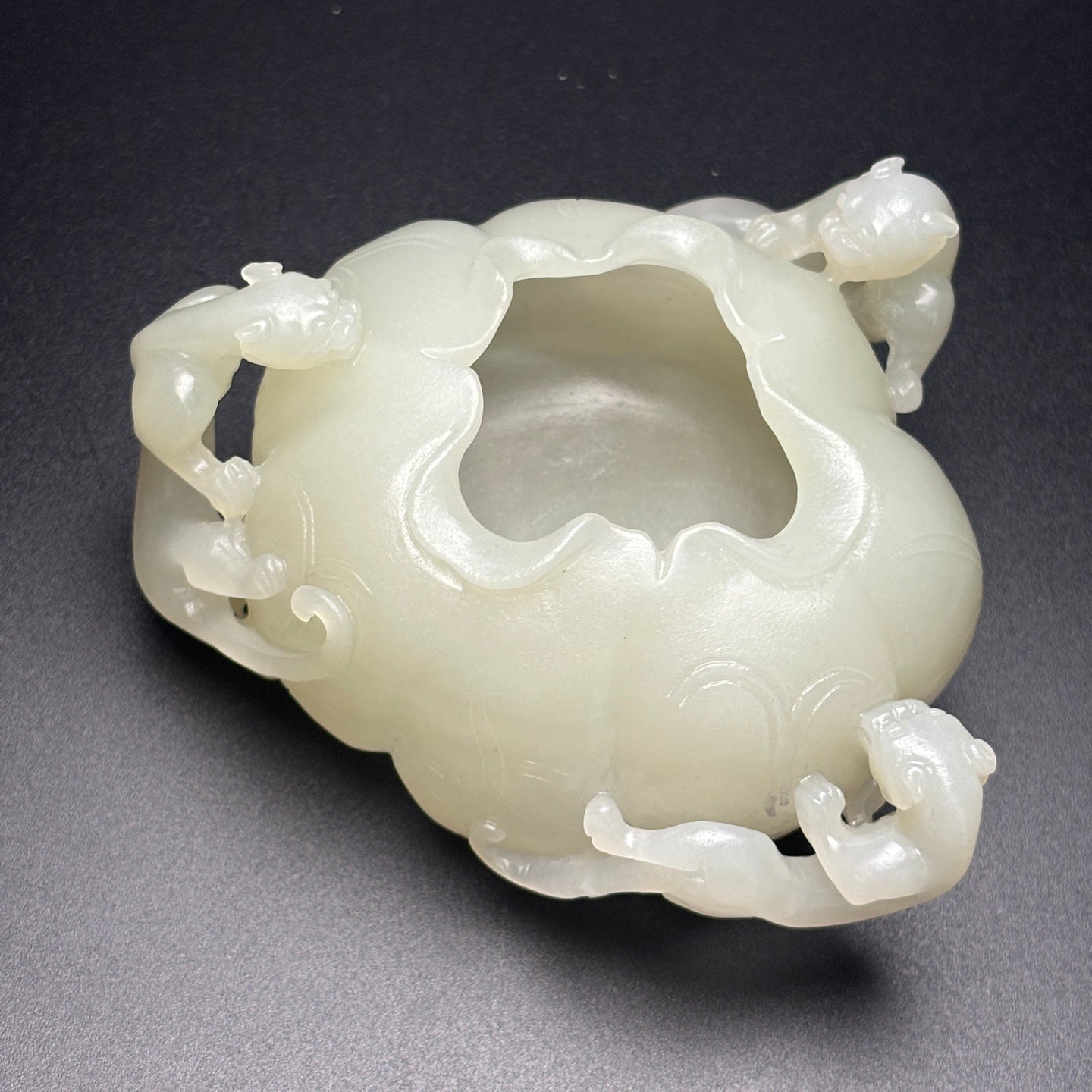A0649 Superb Chinese White Hetian Jade Carved High Relief Chi Dragon Brush Washer