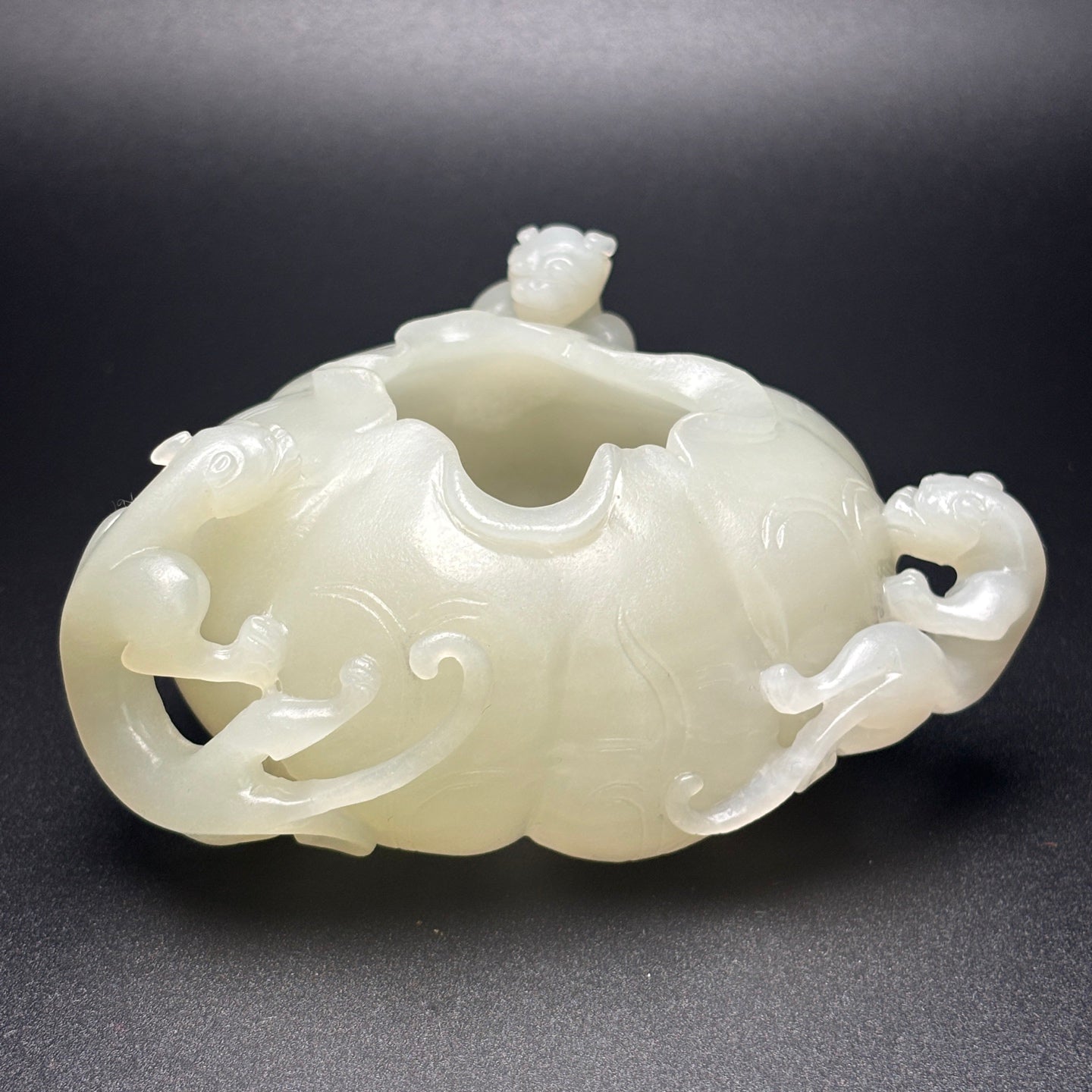 A0649 Superb Chinese White Hetian Jade Carved High Relief Chi Dragon Brush Washer