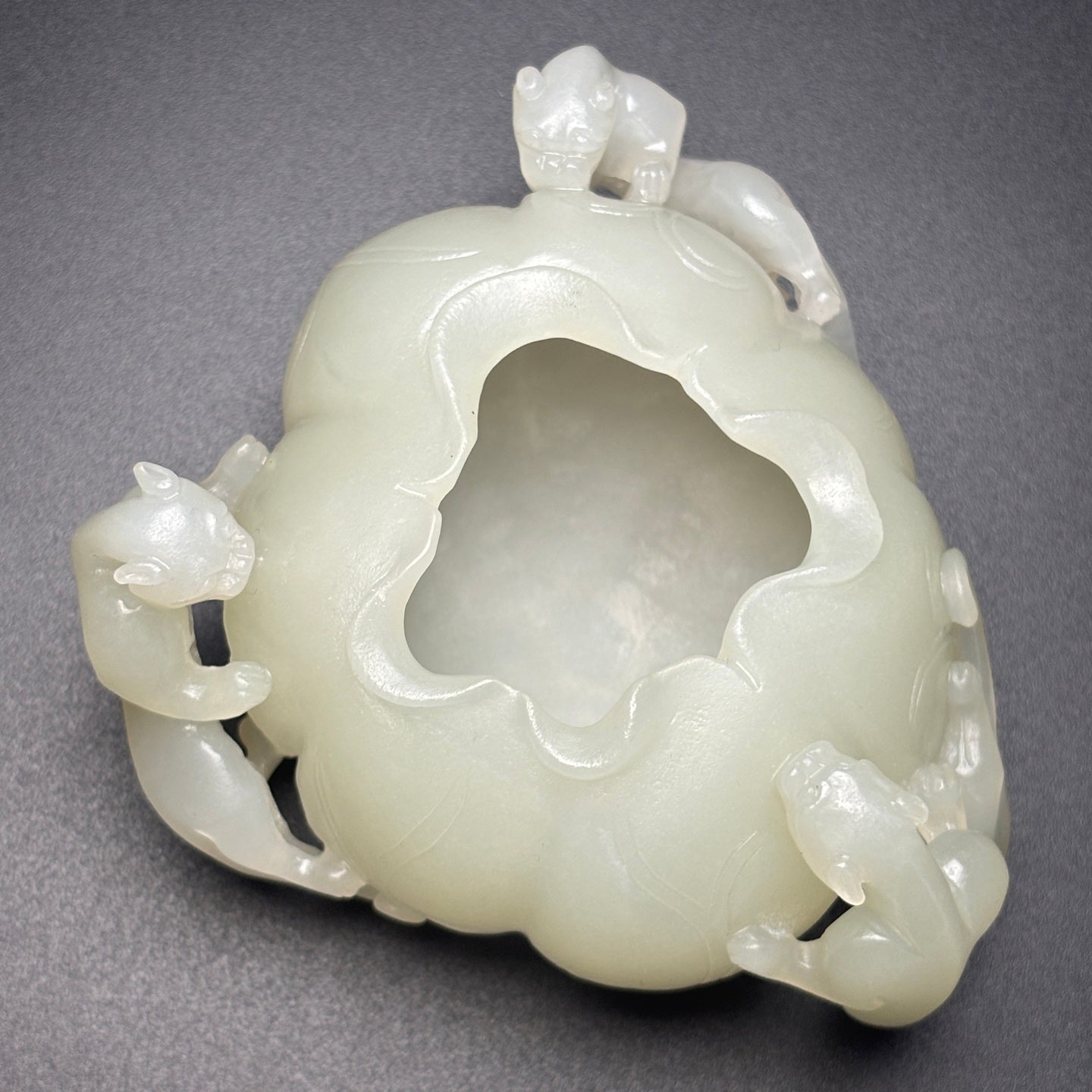 A0649 Superb Chinese White Hetian Jade Carved High Relief Chi Dragon Brush Washer