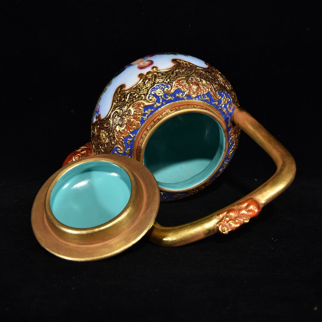 A0654 Chinese Gilt Gold Famille Rose Enamel Beautiful Woman Design Porcelain Handle Teapot