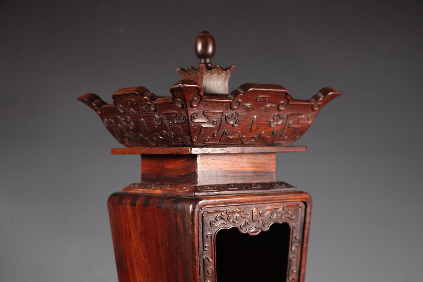 A0655 Vintage Chinese Huanghuali Wood Carved Shrines Statue