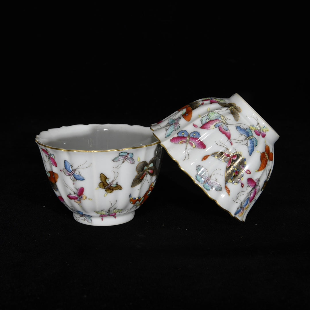 A0658 A Pair Chinese Gilt Edge Famille Rose Butterfly Design Porcelain Cup