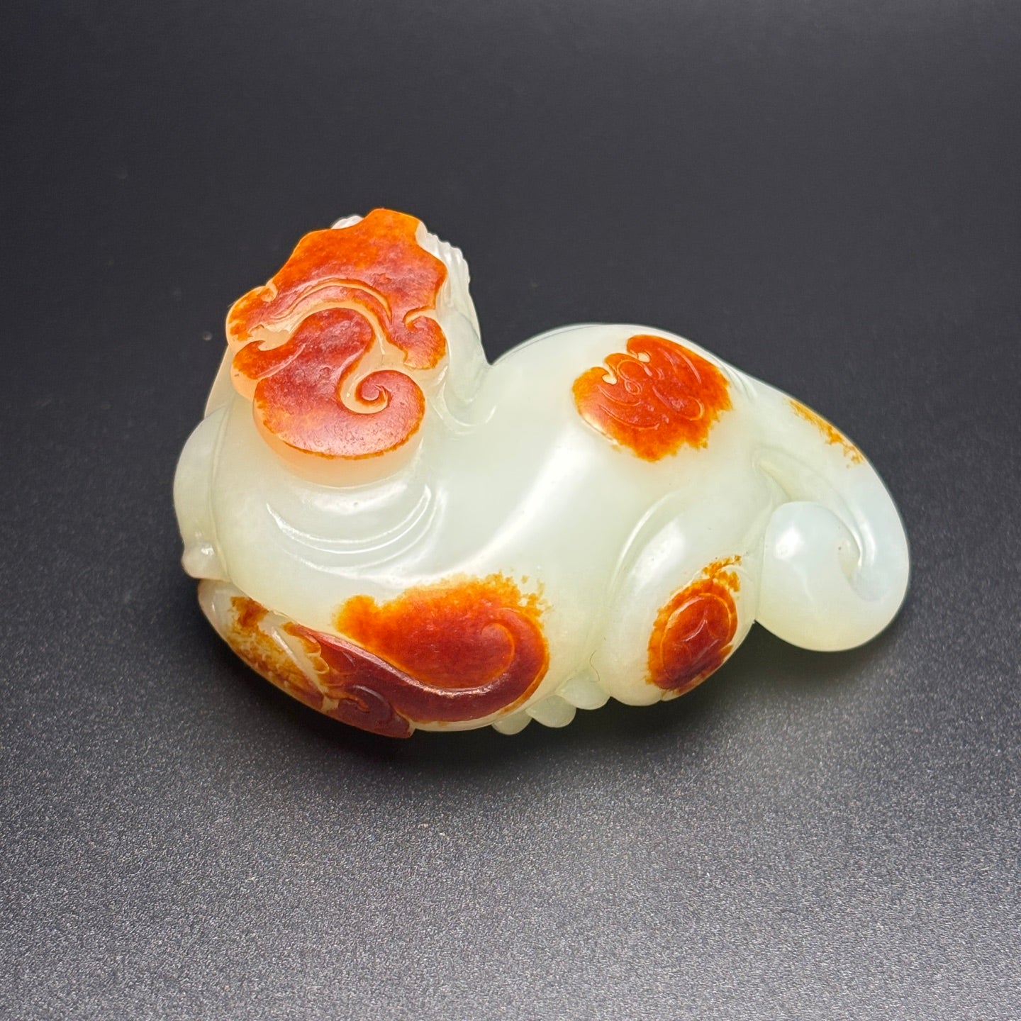 A0660 Superb Chinese Hetian Jade Carved Fortune Pixiu Statue/Pendant