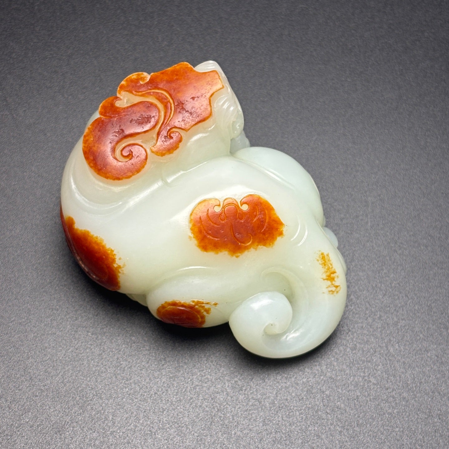 A0660 Superb Chinese Hetian Jade Carved Fortune Pixiu Statue/Pendant