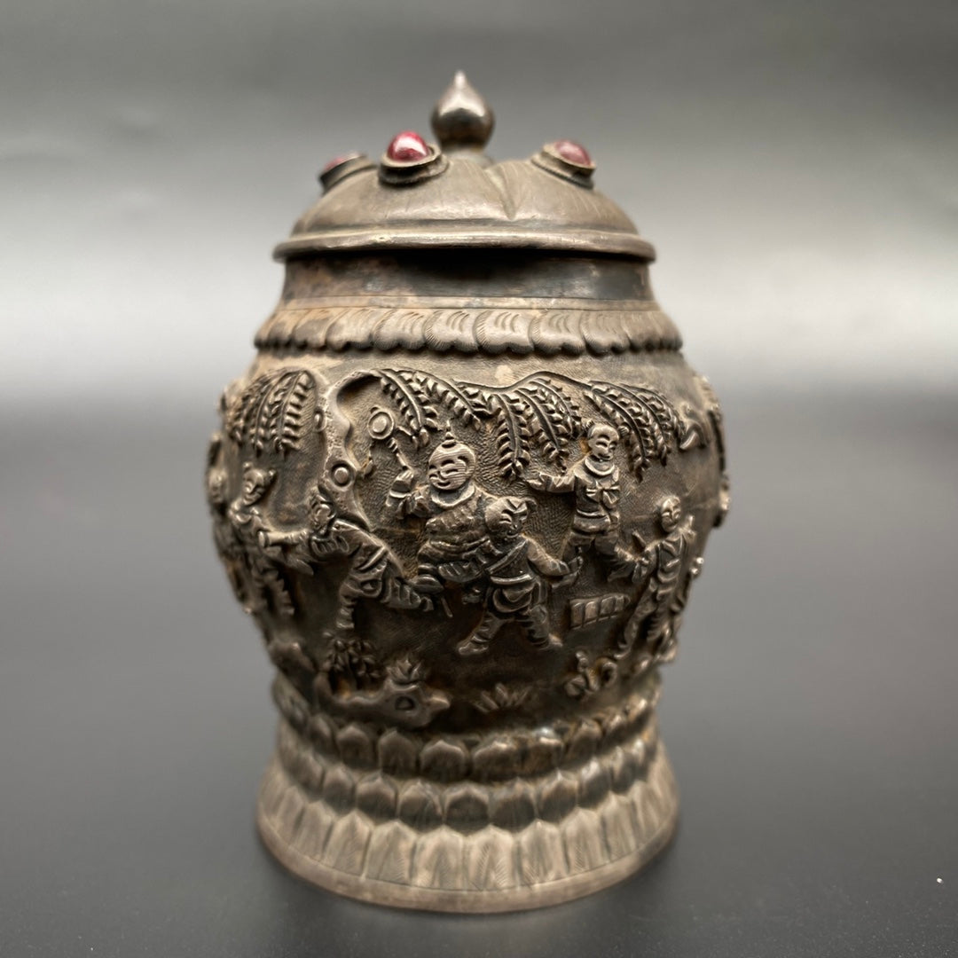 A0661 Superb Old Pure Silver Low Relief Urchin Design Pot
