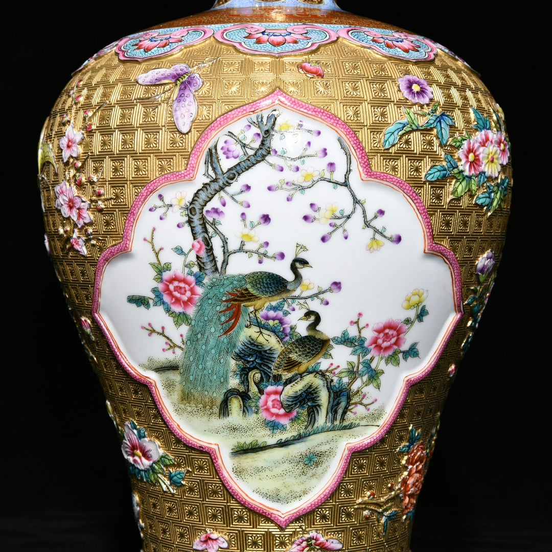 A0665 Chinese Gilt Gold Famille Rose Flowers & Peacock Design Porcelain Vase