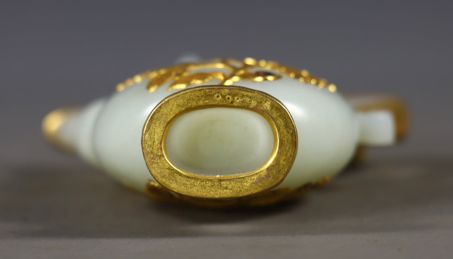 A0666 Chinese Inlaying Gold Edge Hetian Jade Wine Pot