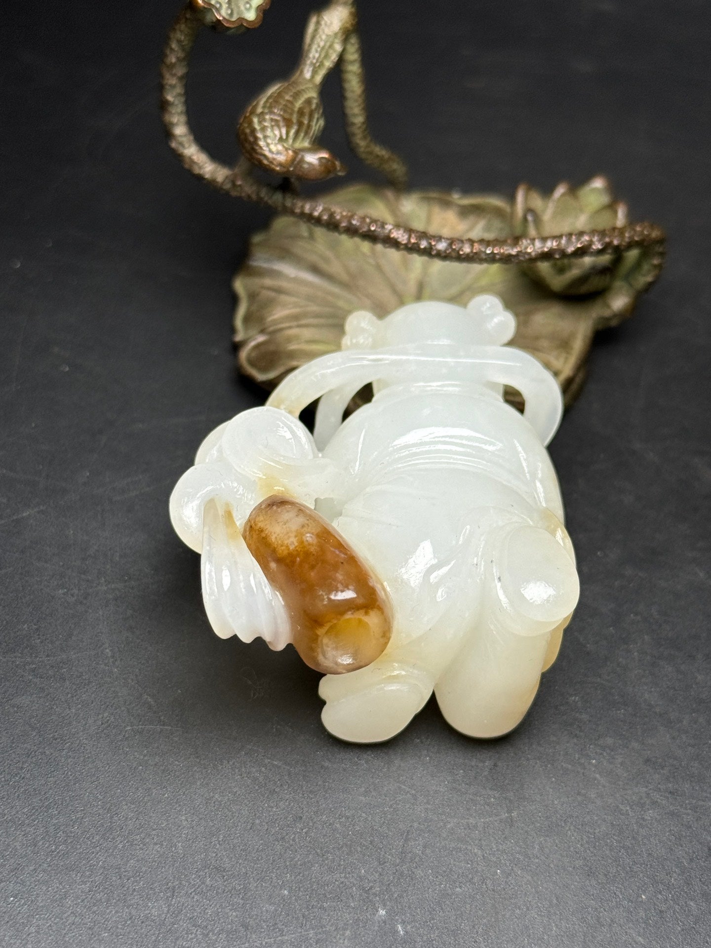 A0672 Superb Chinese Hetian Jade Carved Urchin Statue/Pendant