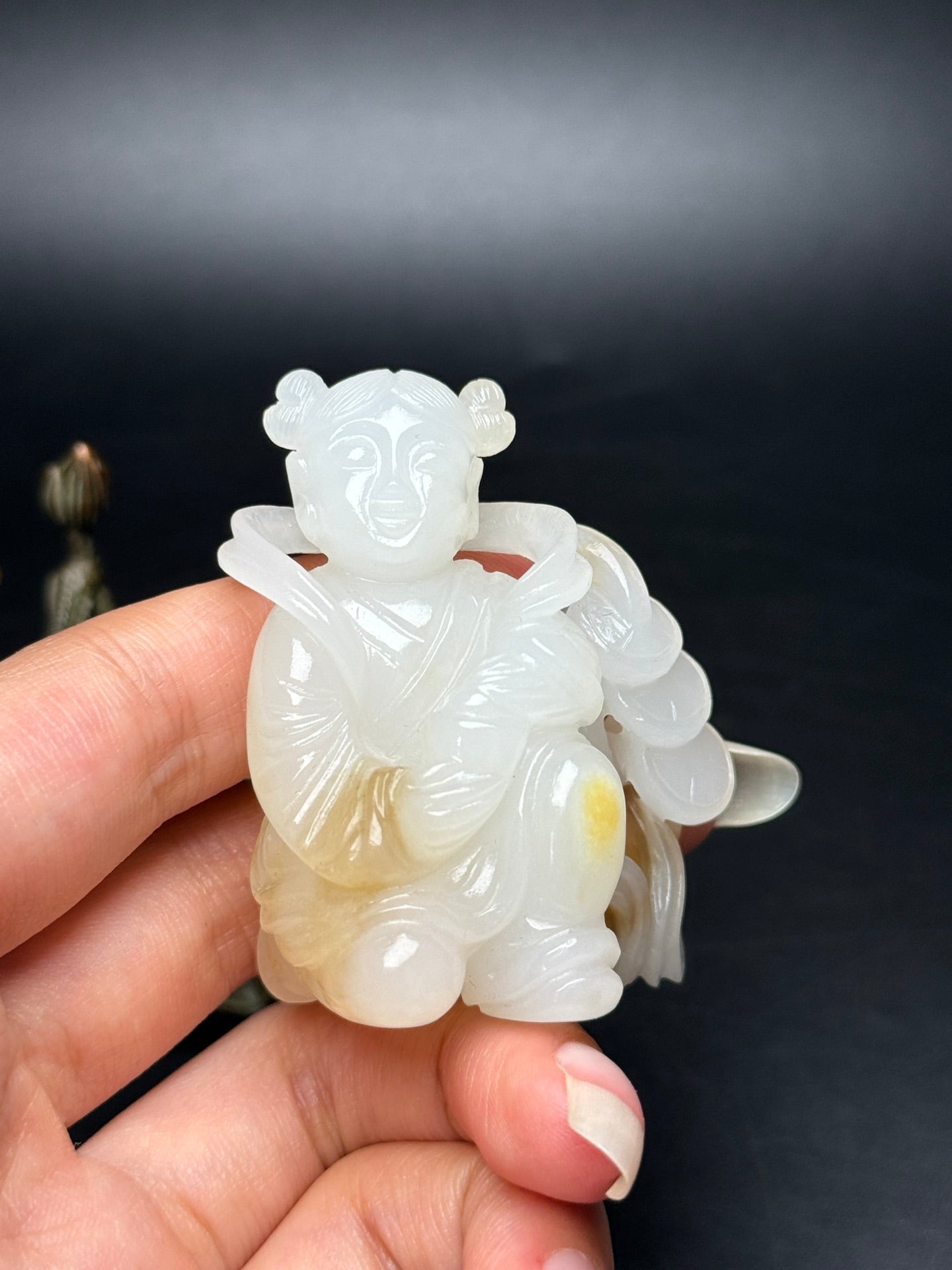 A0672 Superb Chinese Hetian Jade Carved Urchin Statue/Pendant