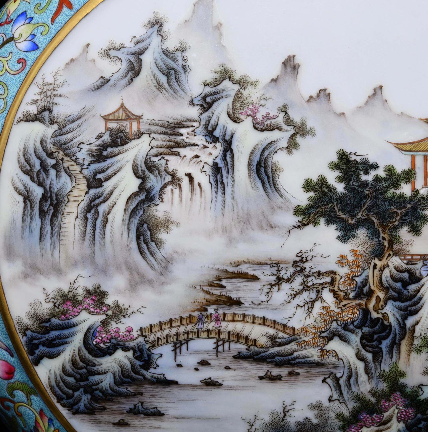 A0673 Chinese Gilt Edge Famille Rose Mountain River Scene Design Porcelain Vase