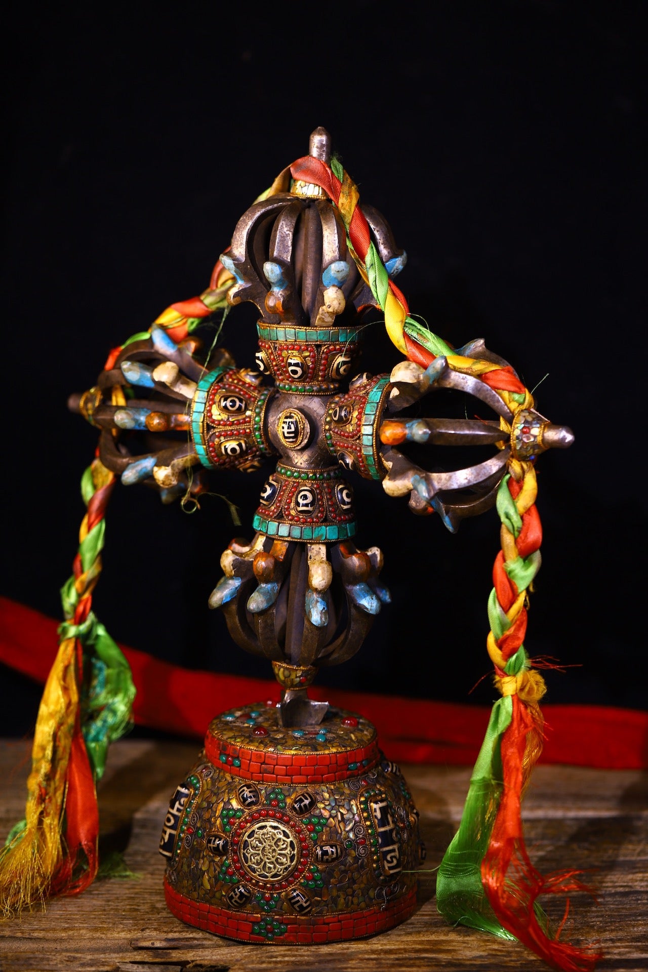 A0678 Tibetan Buddhism Gilt Gold Copper Inlay DZI Agate & Gem Dharma-vessel Statue