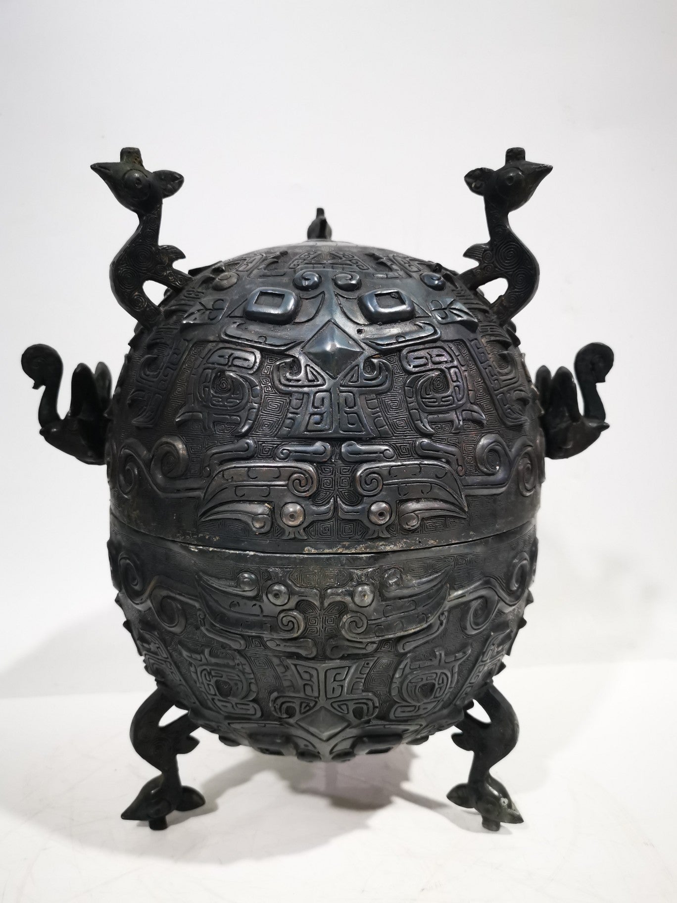 A0681 Vintage Chinese Bronze Beast Face Bronze Gui Vessels