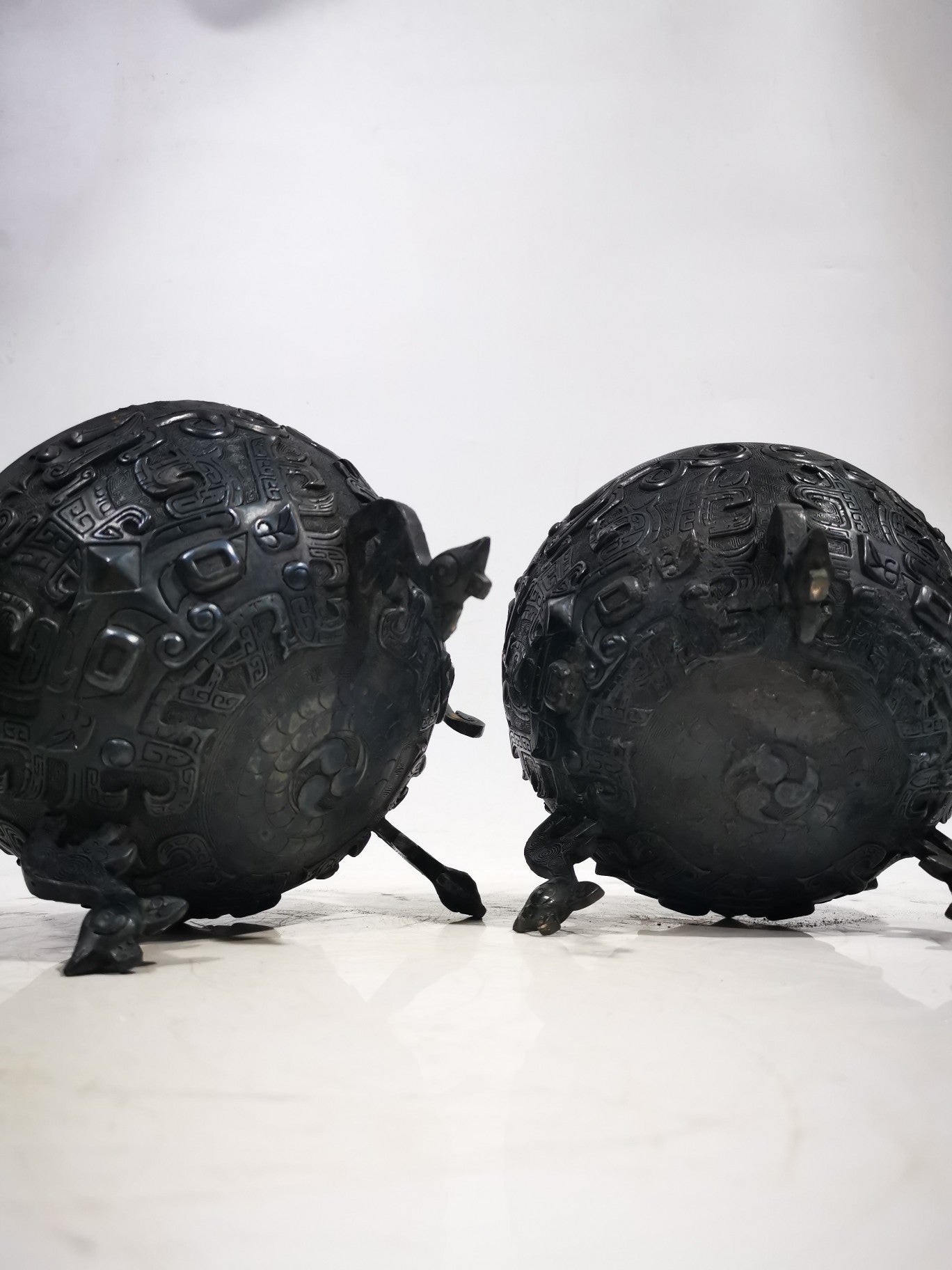 A0681 Vintage Chinese Bronze Beast Face Bronze Gui Vessels