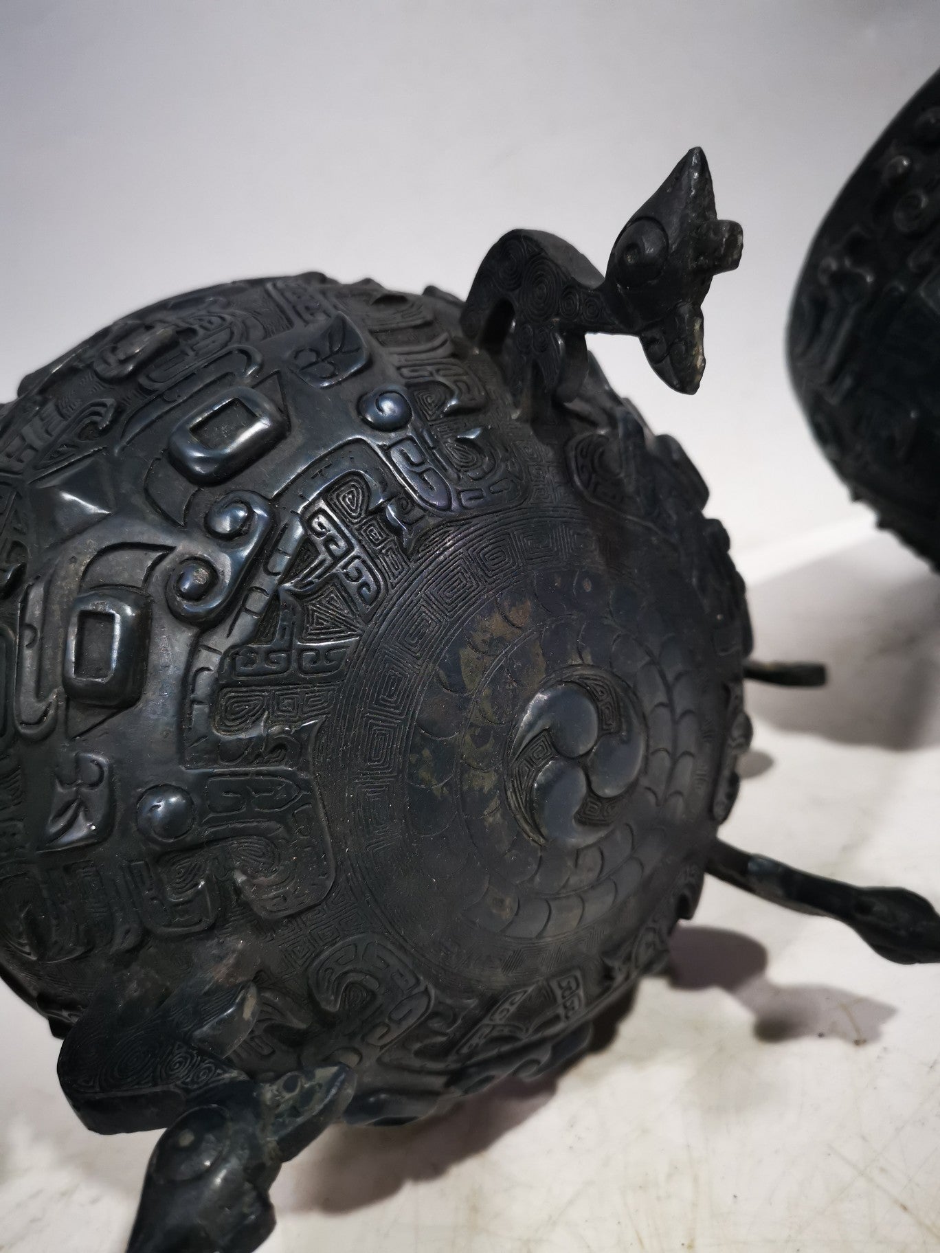 A0681 Vintage Chinese Bronze Beast Face Bronze Gui Vessels