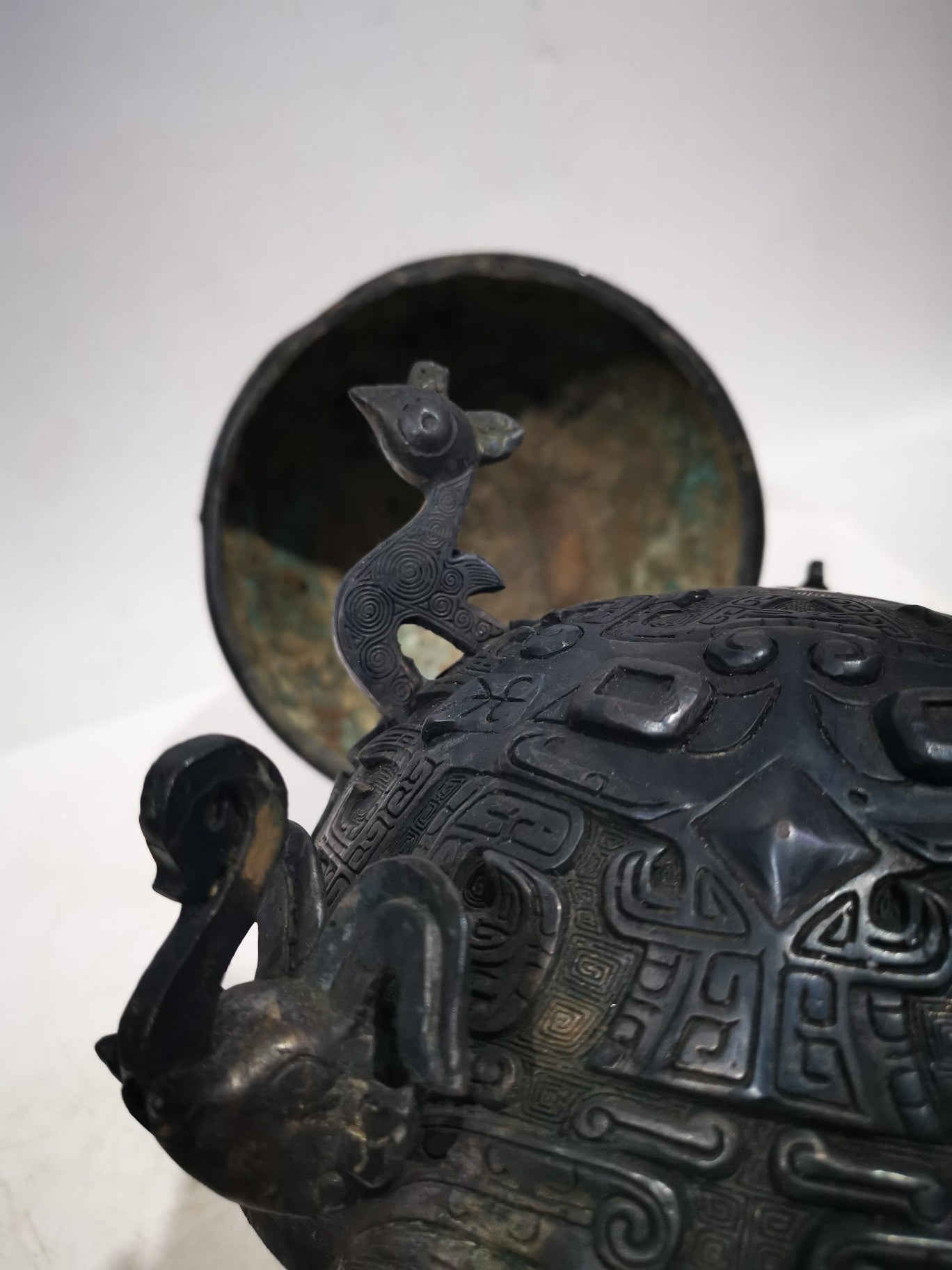 A0681 Vintage Chinese Bronze Beast Face Bronze Gui Vessels