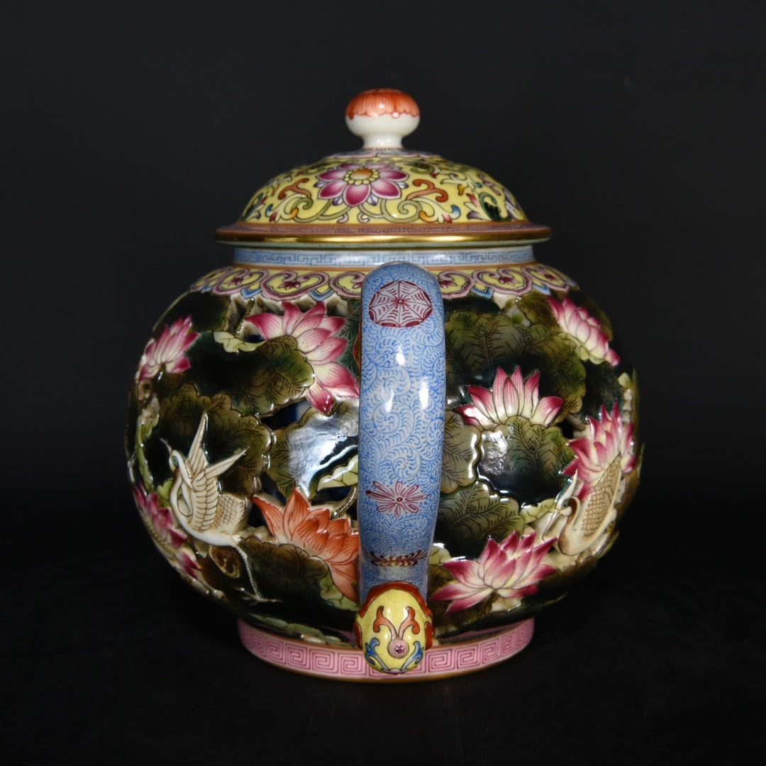 A0688 Openwork Chinese Gilt Gold Famille Rose Enamel Lotus Flower & Crane Design Porcelain Teapot
