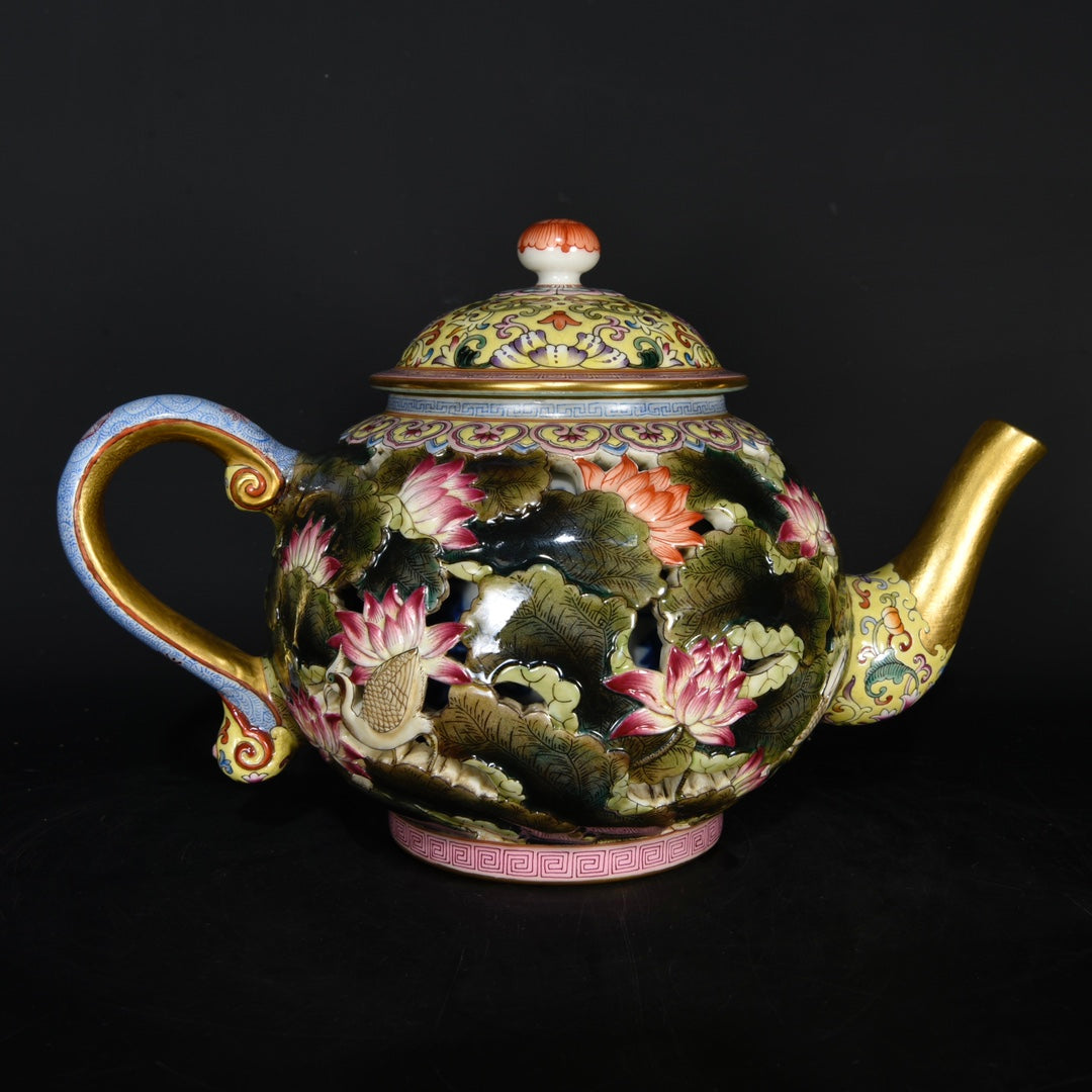 A0688 Openwork Chinese Gilt Gold Famille Rose Enamel Lotus Flower & Crane Design Porcelain Teapot