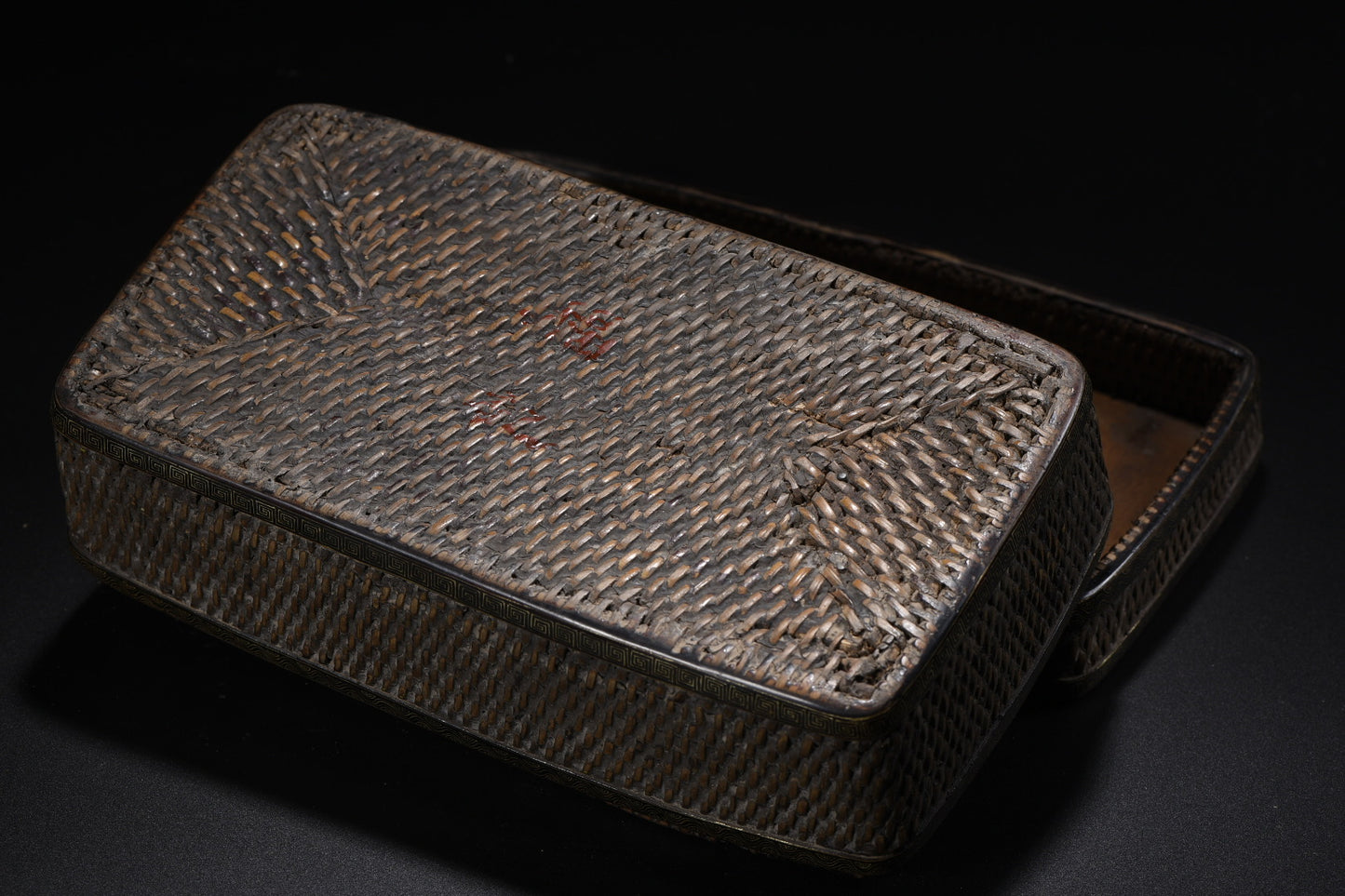 A0698 Chinese Gilt Gold Wooden-cored Lacquerware Figure & Boat & Kid Jewellery Box