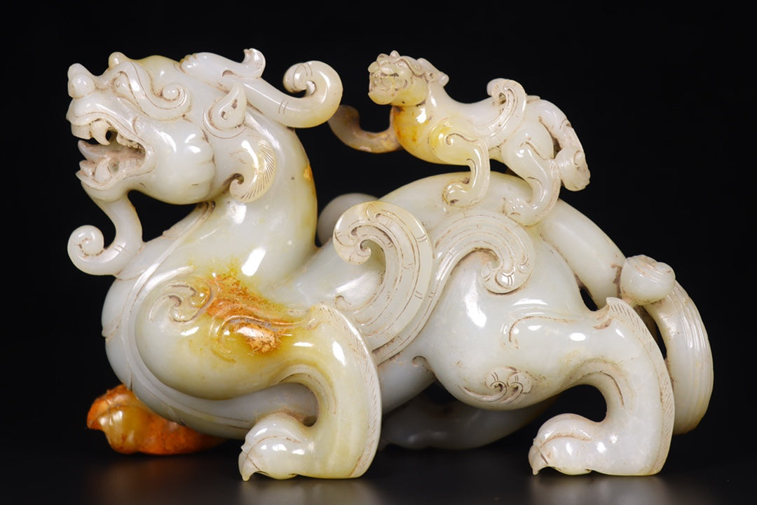 A0704 Superb Vintage Chinese Hetian Jade Carved Fortune Beast Statue