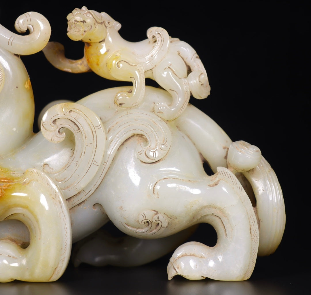 A0704 Superb Vintage Chinese Hetian Jade Carved Fortune Beast Statue