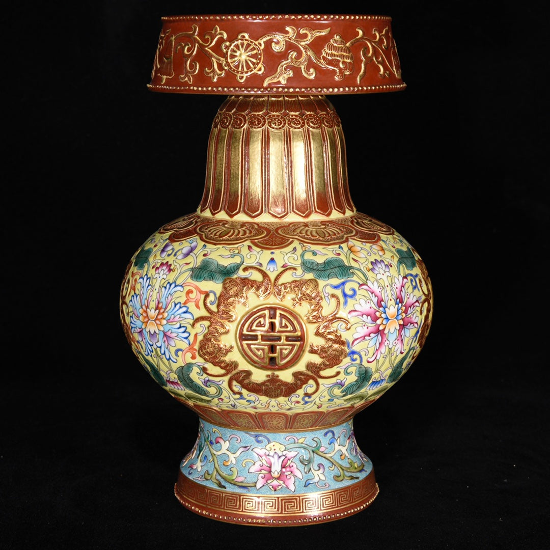 A0706 Chinese Gilt Gold Famille Rose Enamel Flowers Design Porcelain Vase