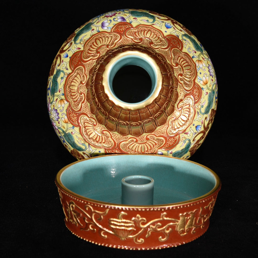 A0706 Chinese Gilt Gold Famille Rose Enamel Flowers Design Porcelain Vase