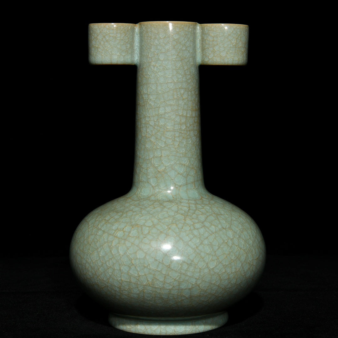 A0712 Vintage Chinese Ice Crack Ru Kiln Double Ear Porcelain Vase